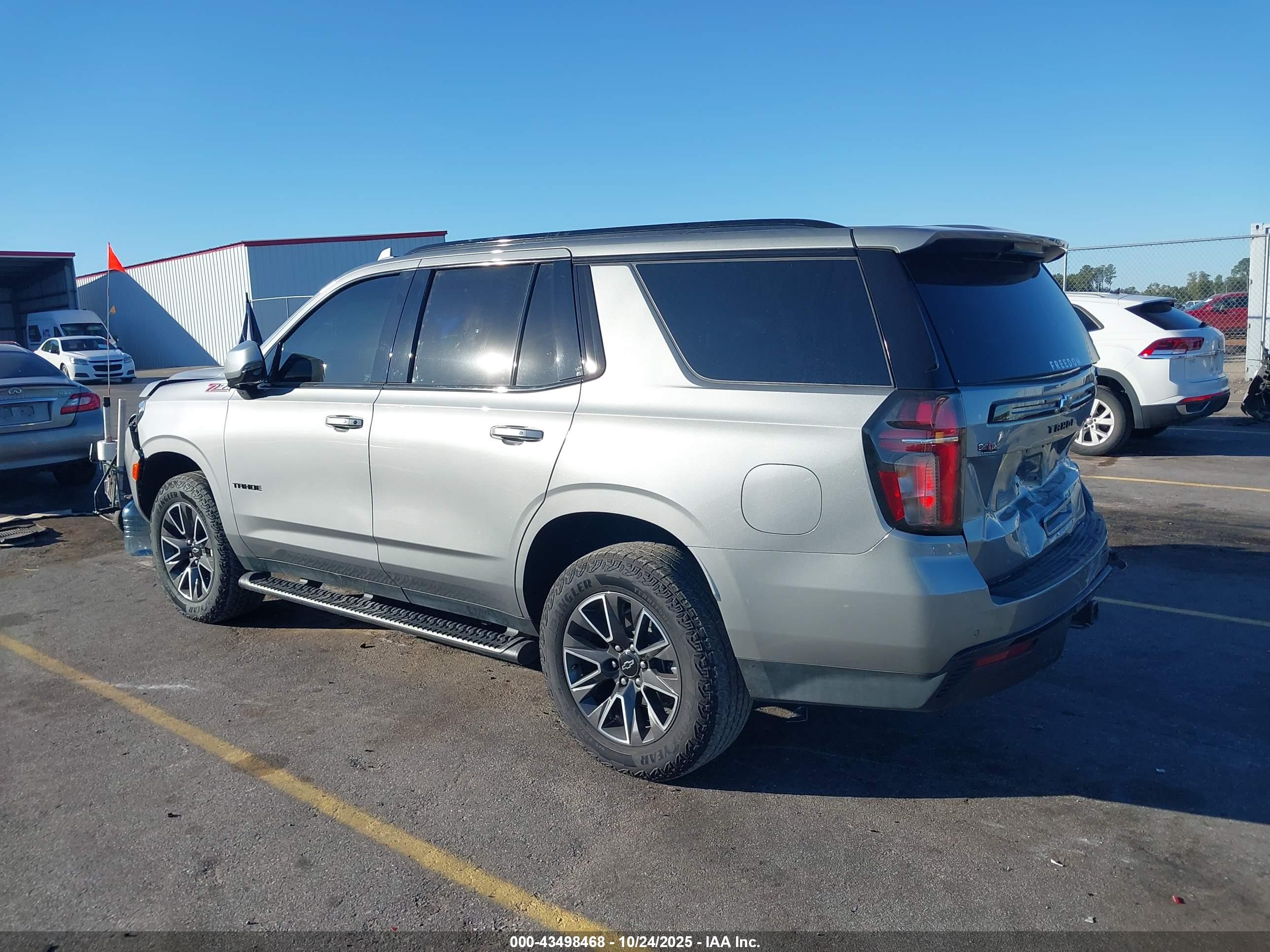 CHEVROLET TAHOE image 3