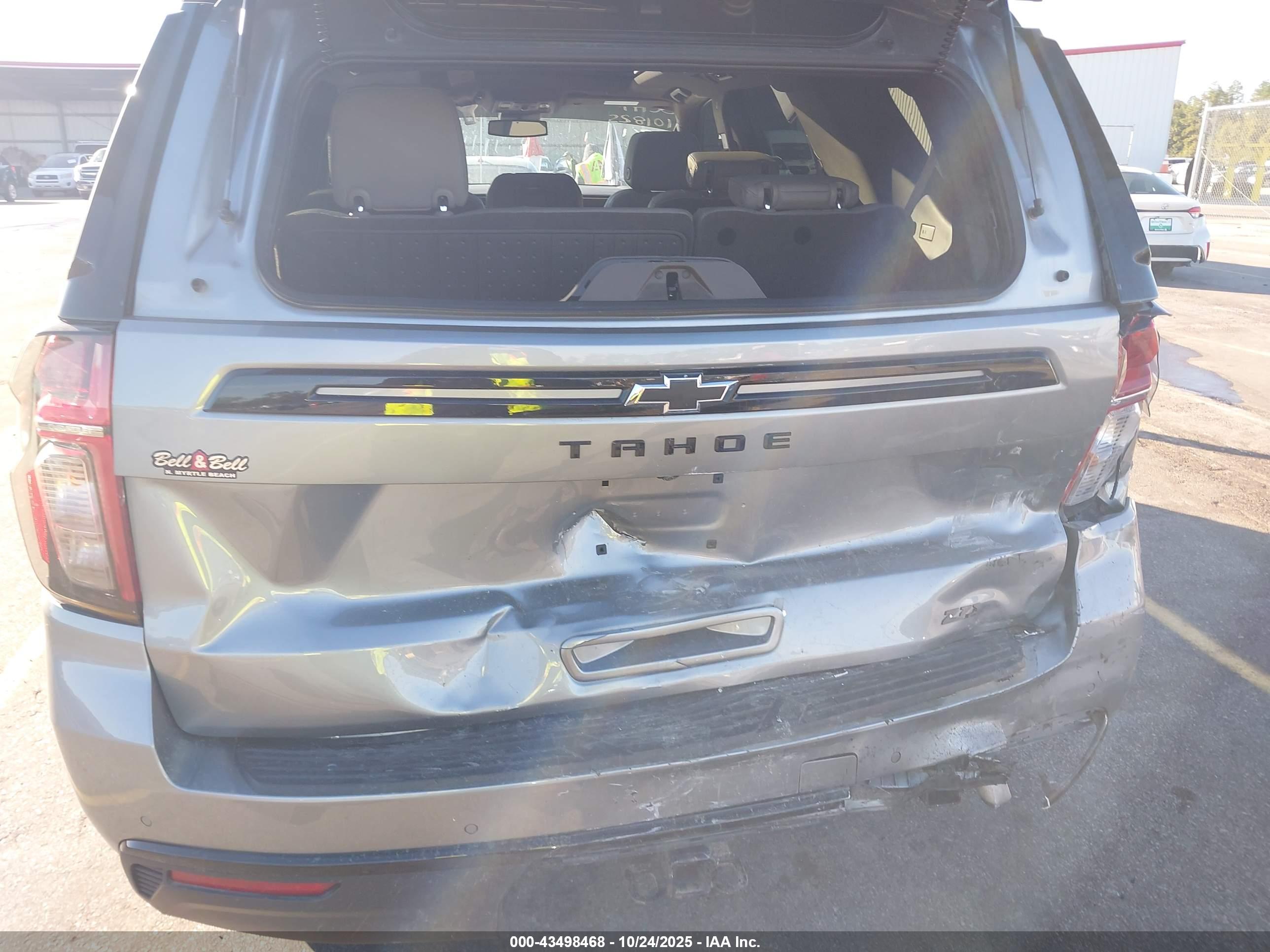 CHEVROLET TAHOE image 6