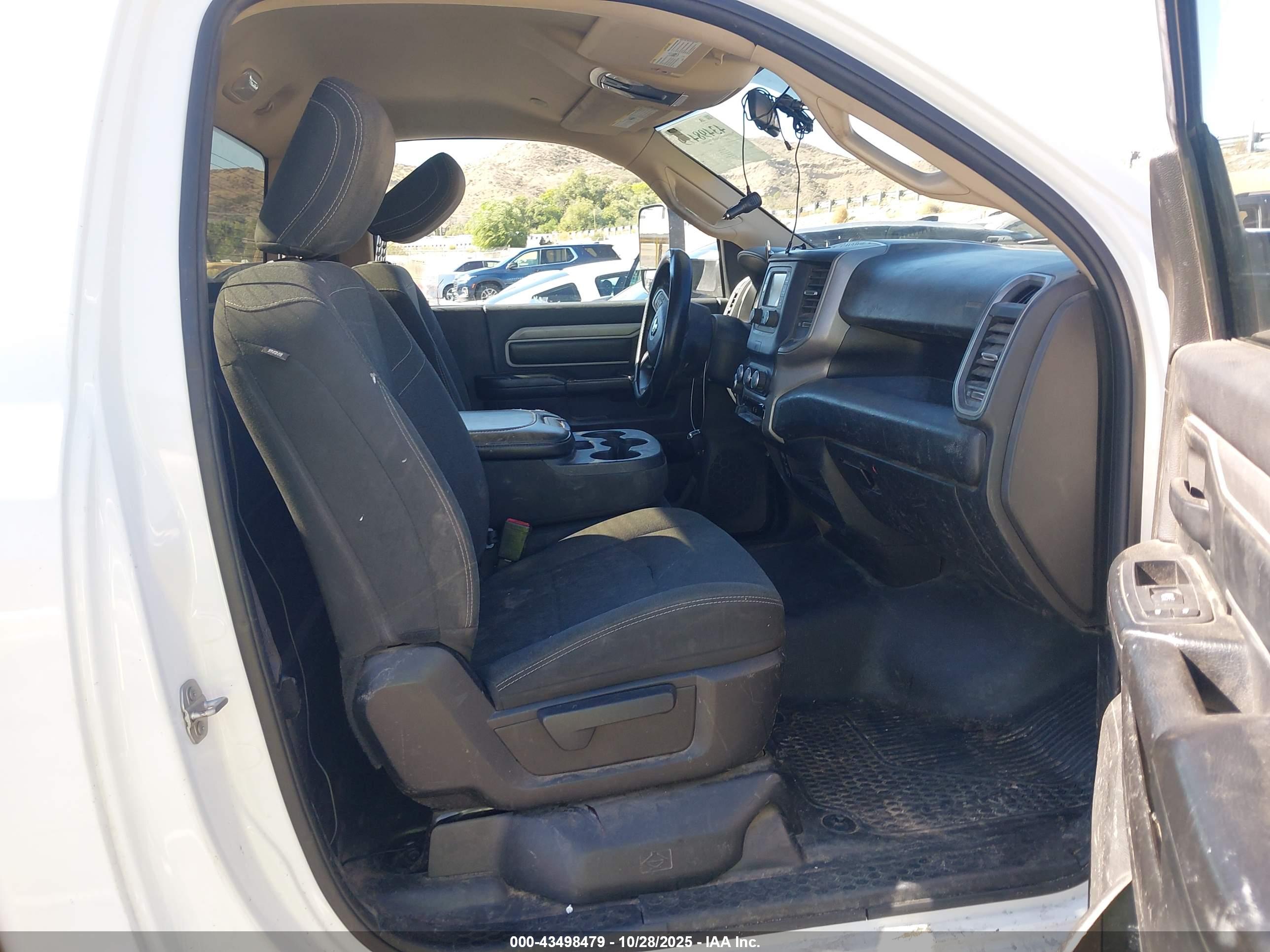 RAM 2500 image 5