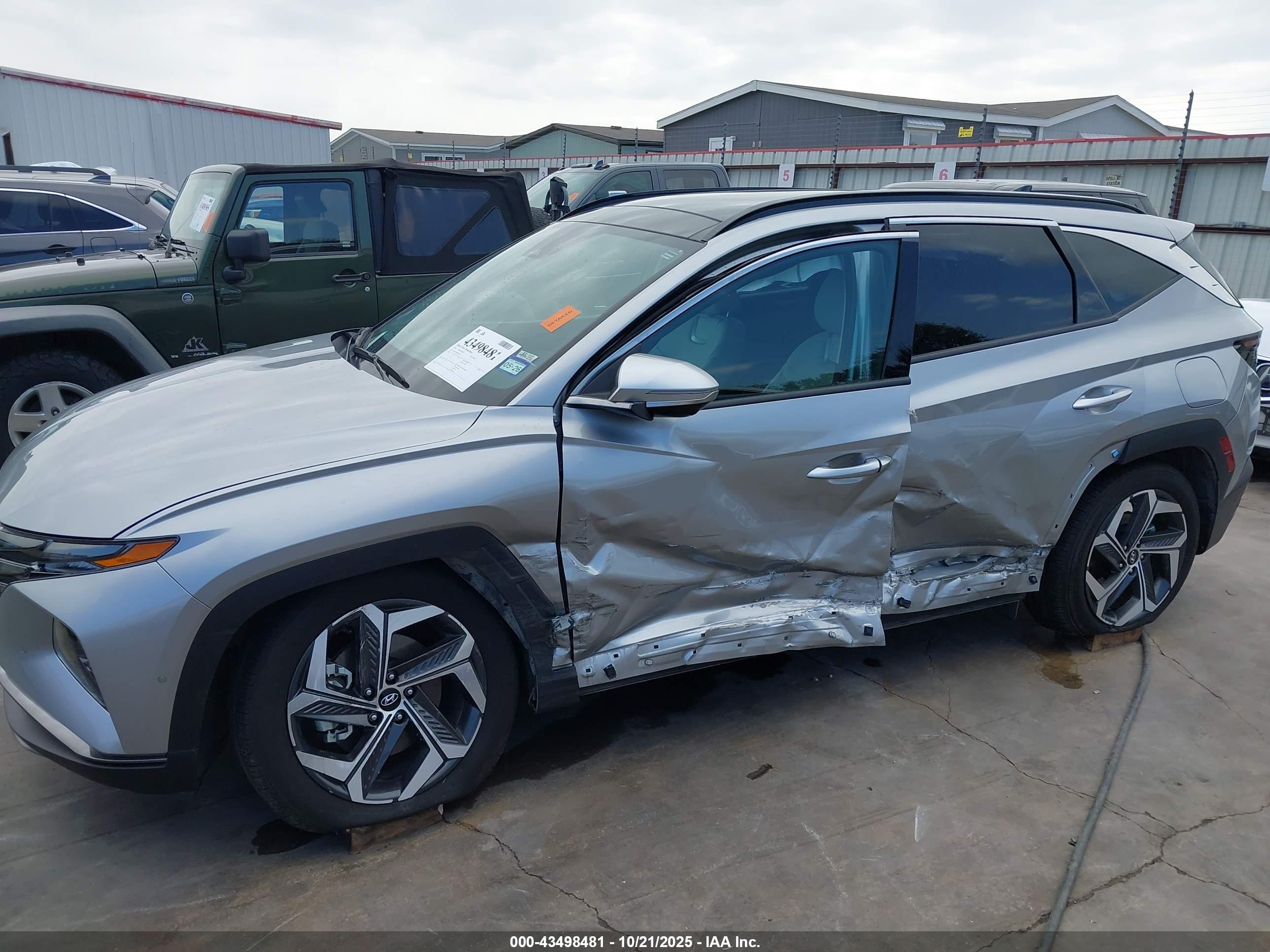 HYUNDAI TUCSON image 6