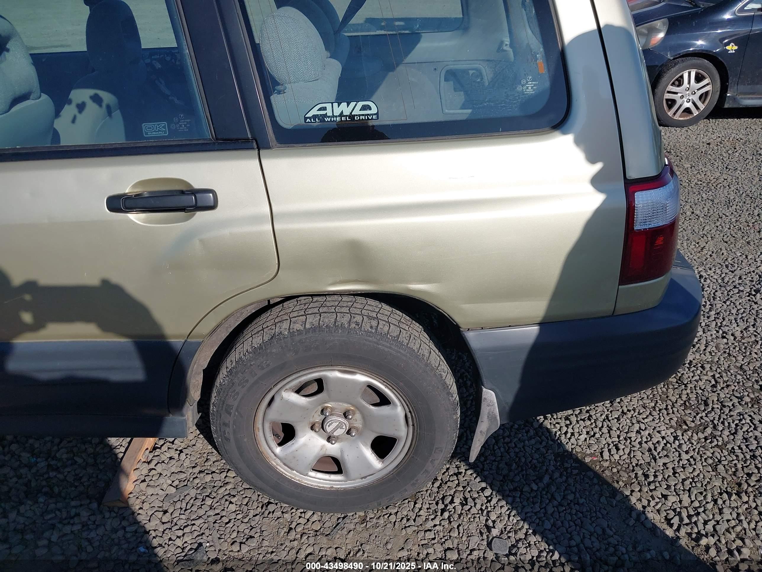 SUBARU FORESTER image 6