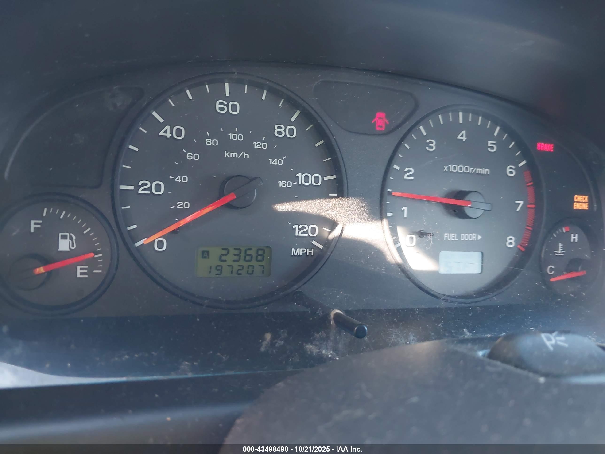 SUBARU FORESTER image 7