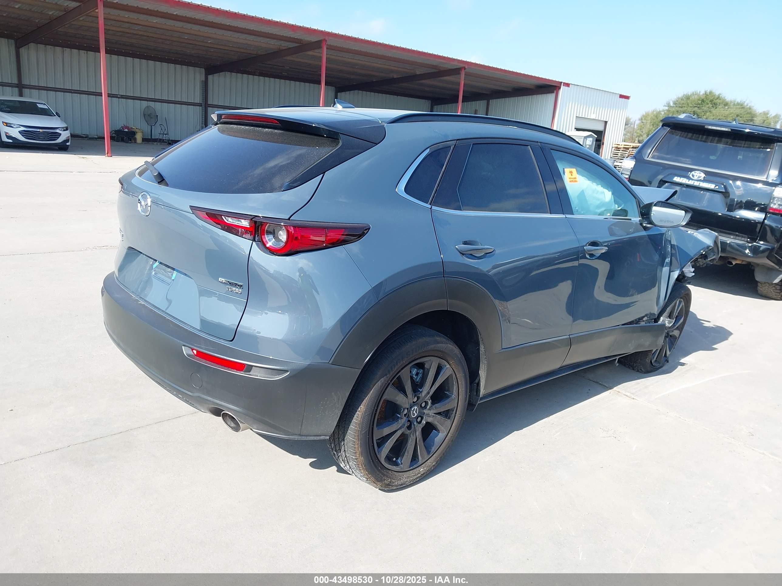 MAZDA CX-30 image 4