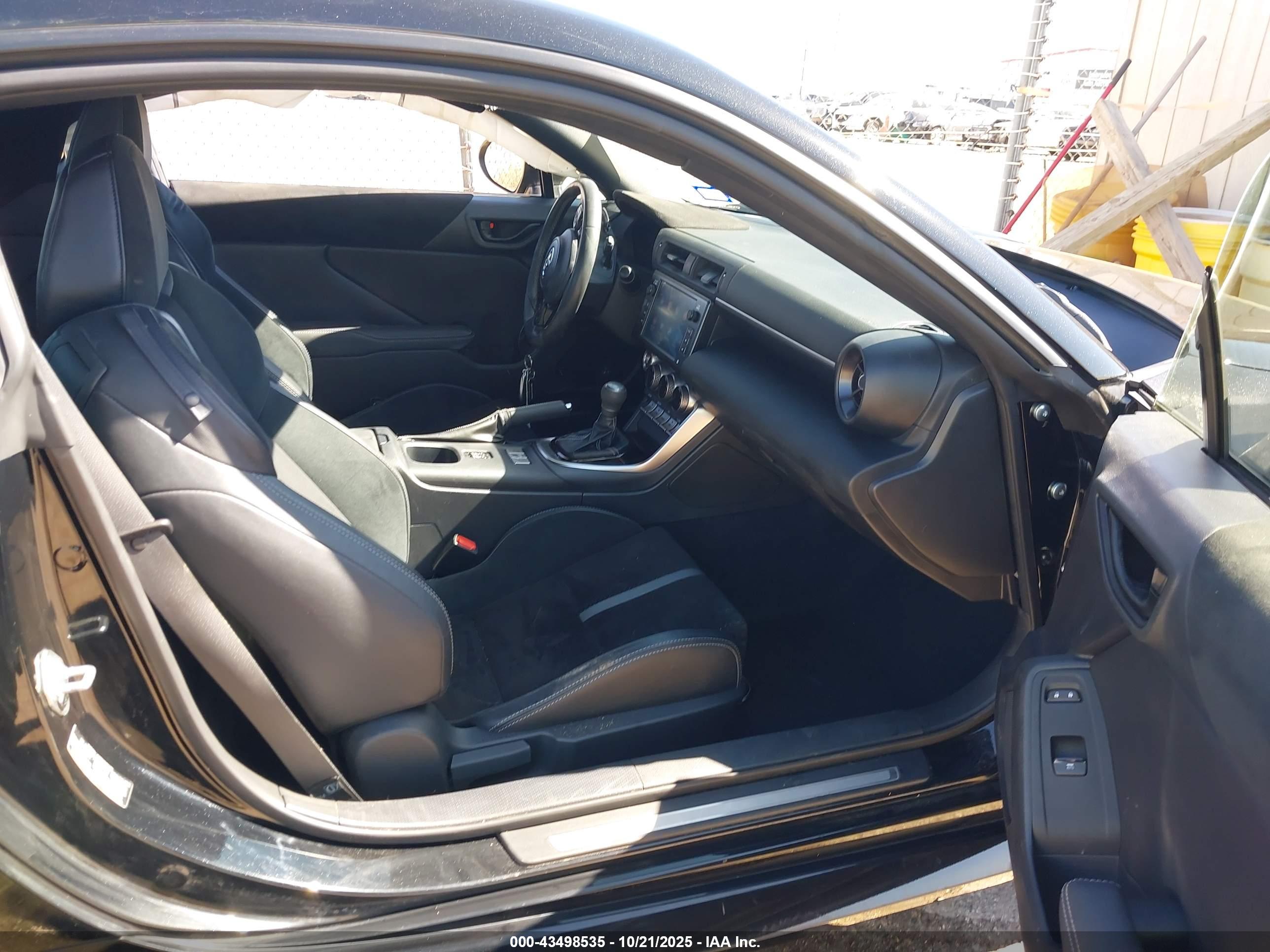 TOYOTA GR86 image 5