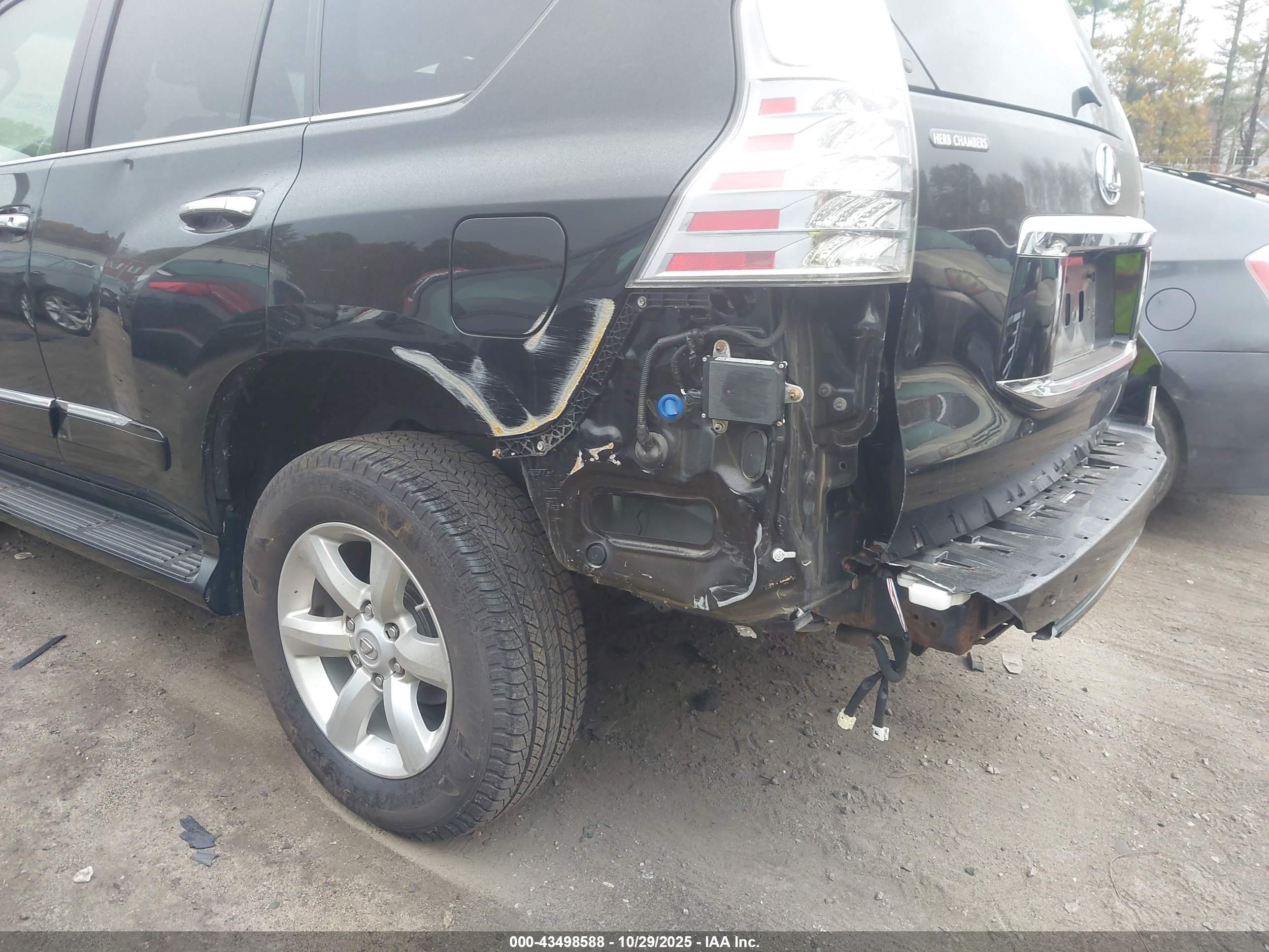LEXUS GX image 6