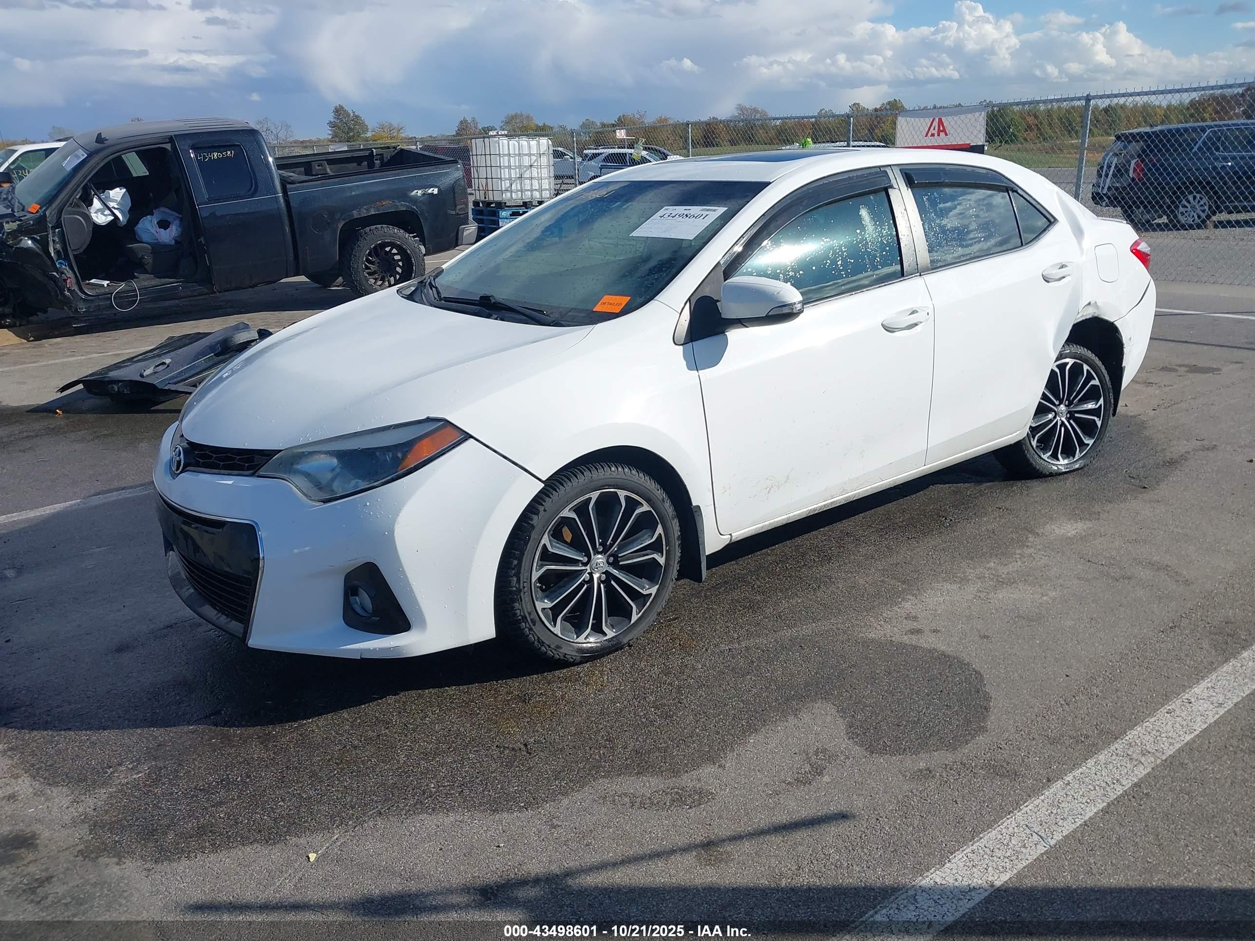 TOYOTA COROLLA image 2
