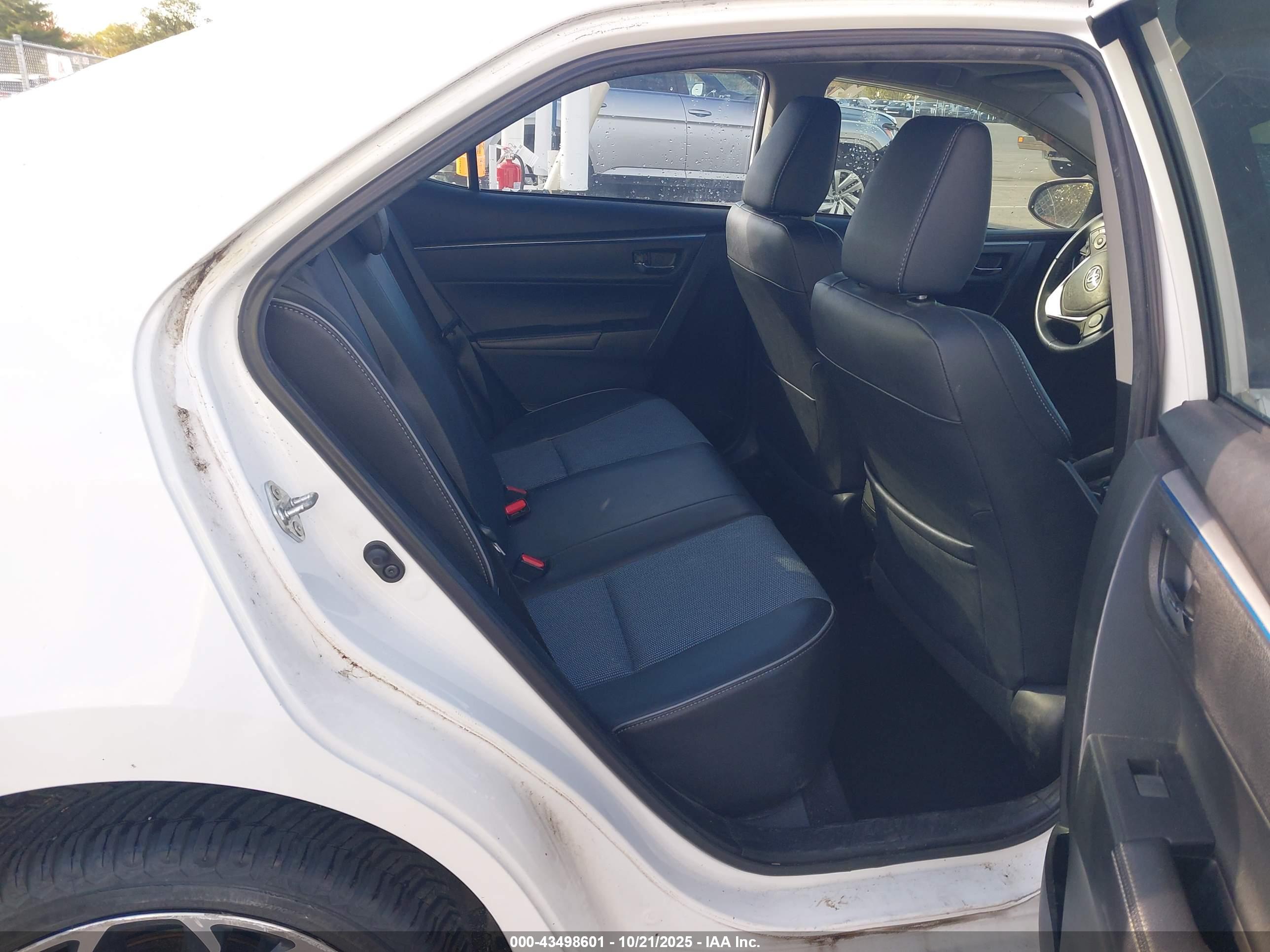 TOYOTA COROLLA image 8