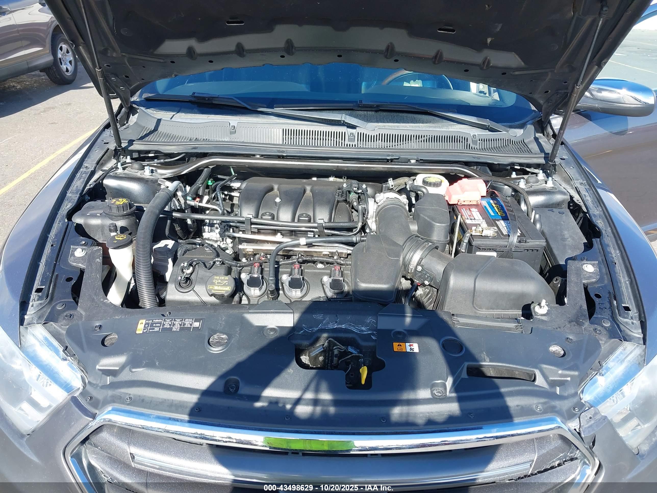 FORD TAURUS image 10