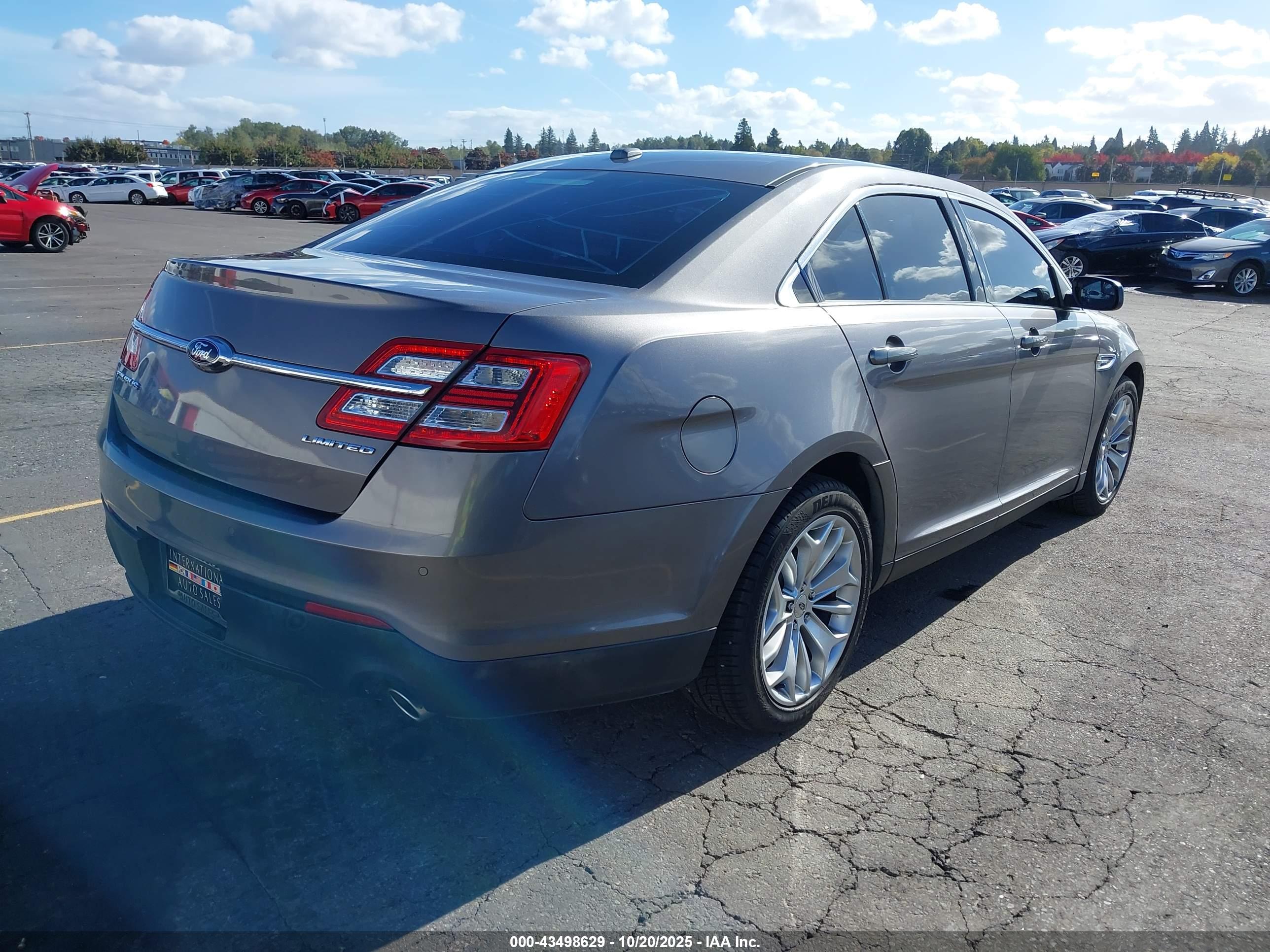 FORD TAURUS image 4