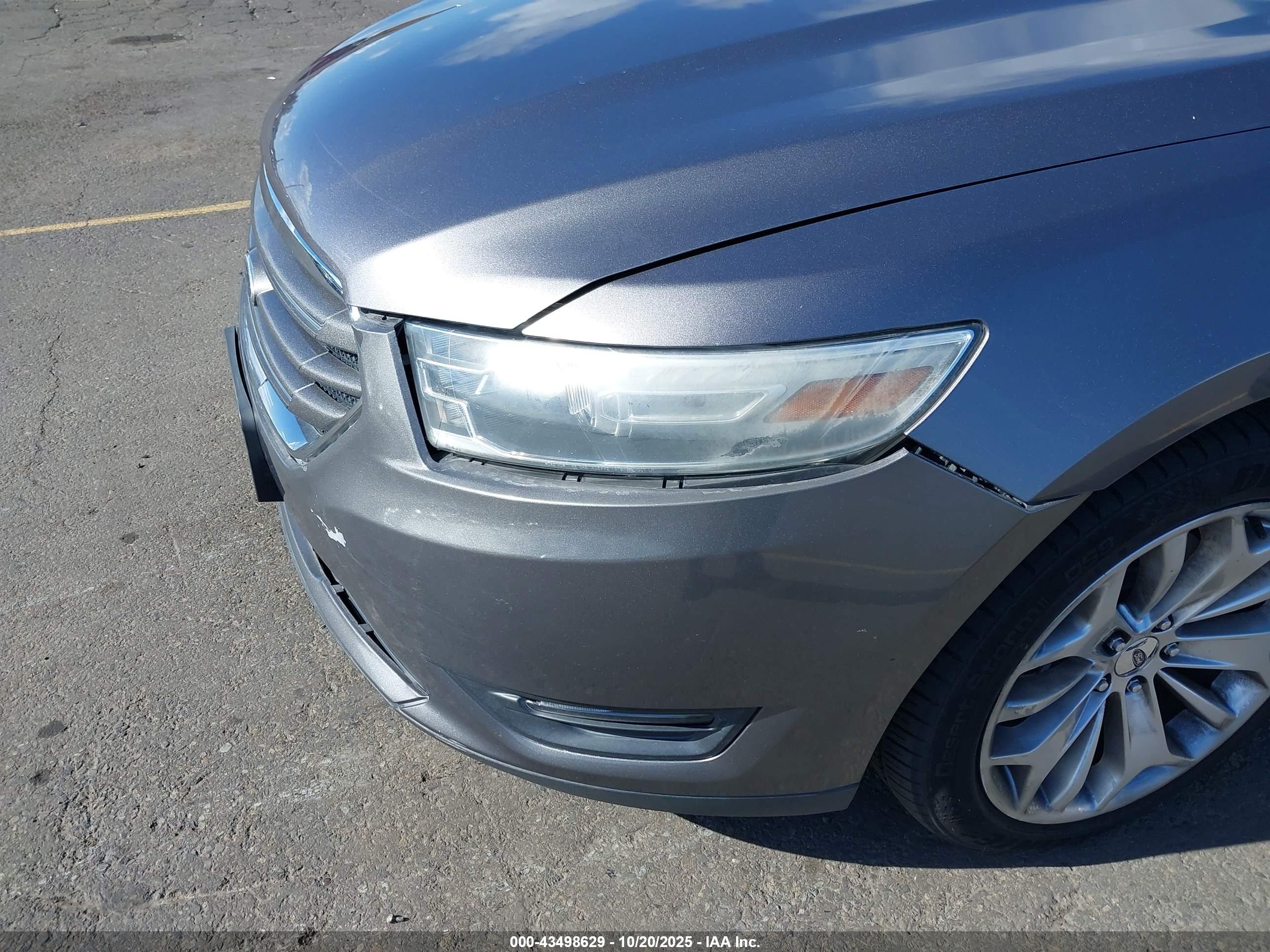 FORD TAURUS image 6