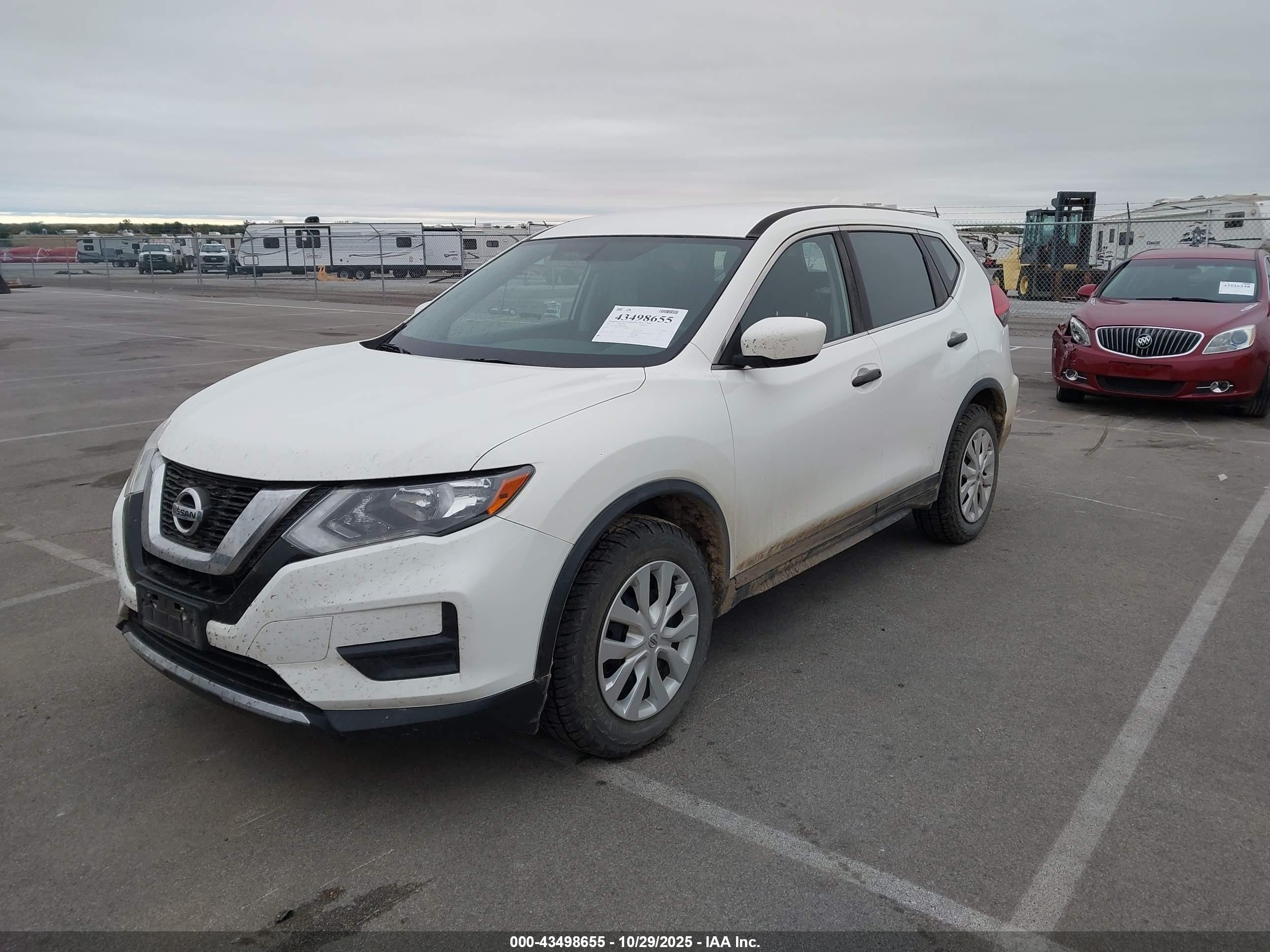 NISSAN ROGUE image 2