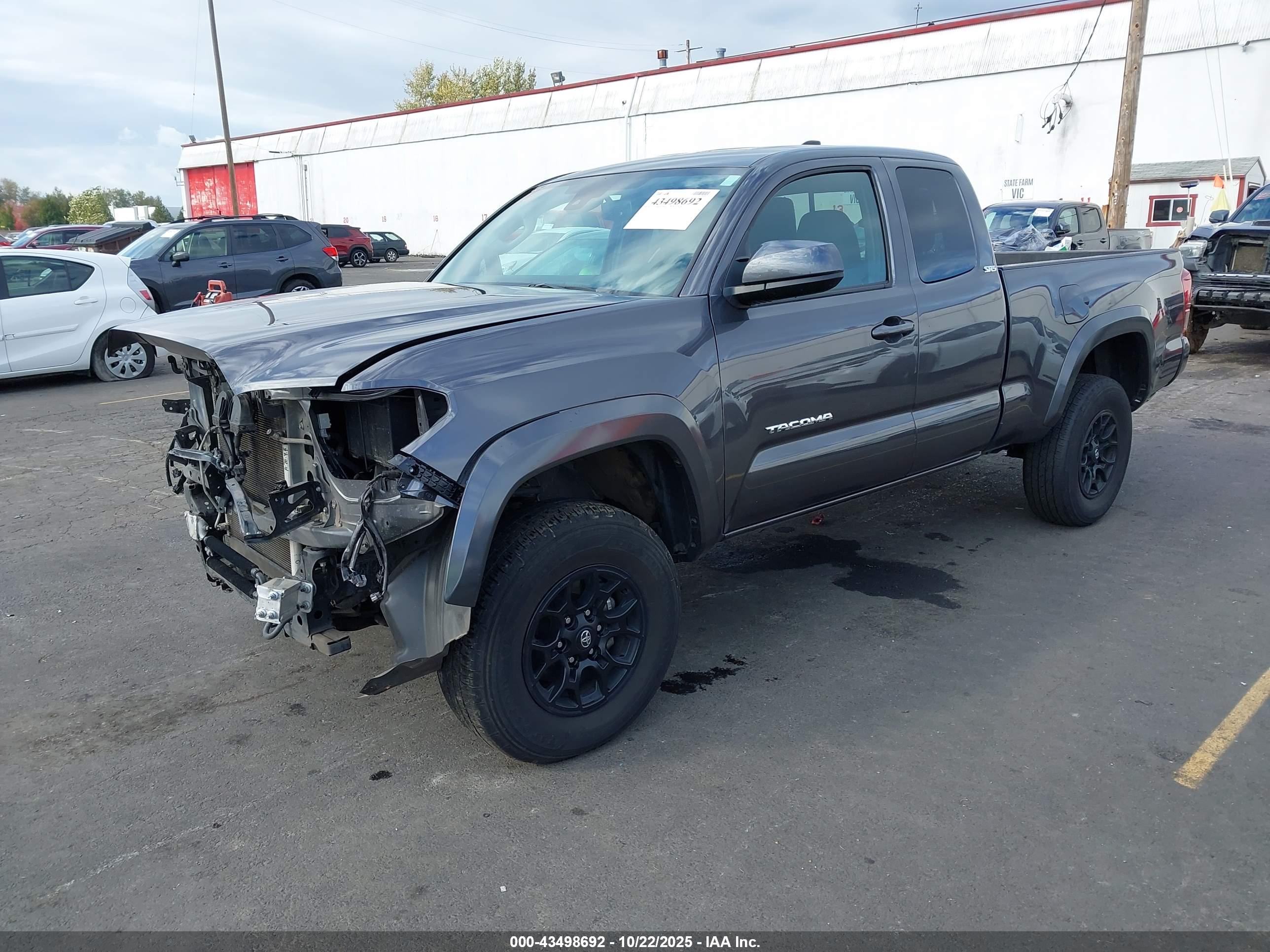 TOYOTA TACOMA image 2