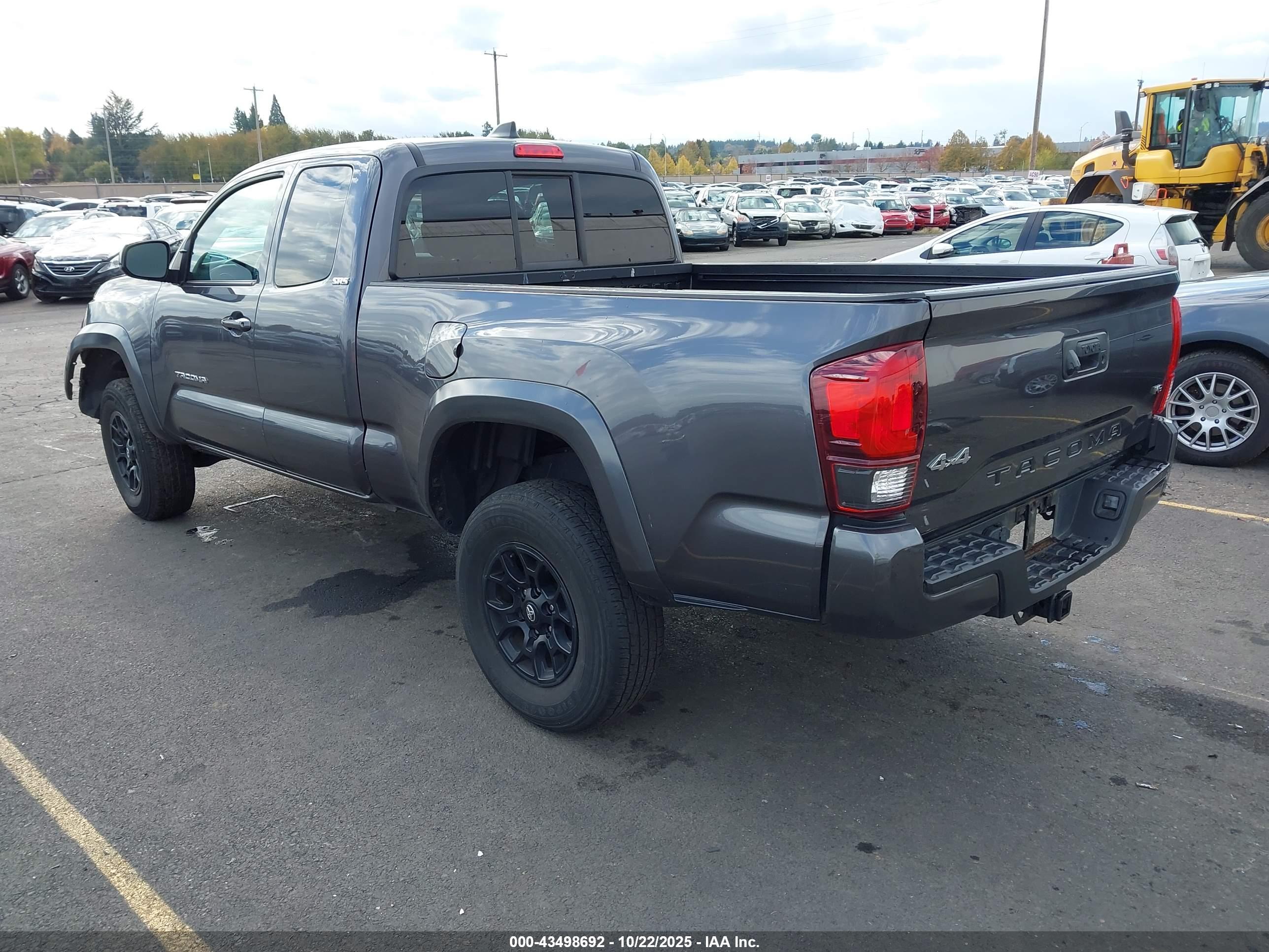 TOYOTA TACOMA image 3