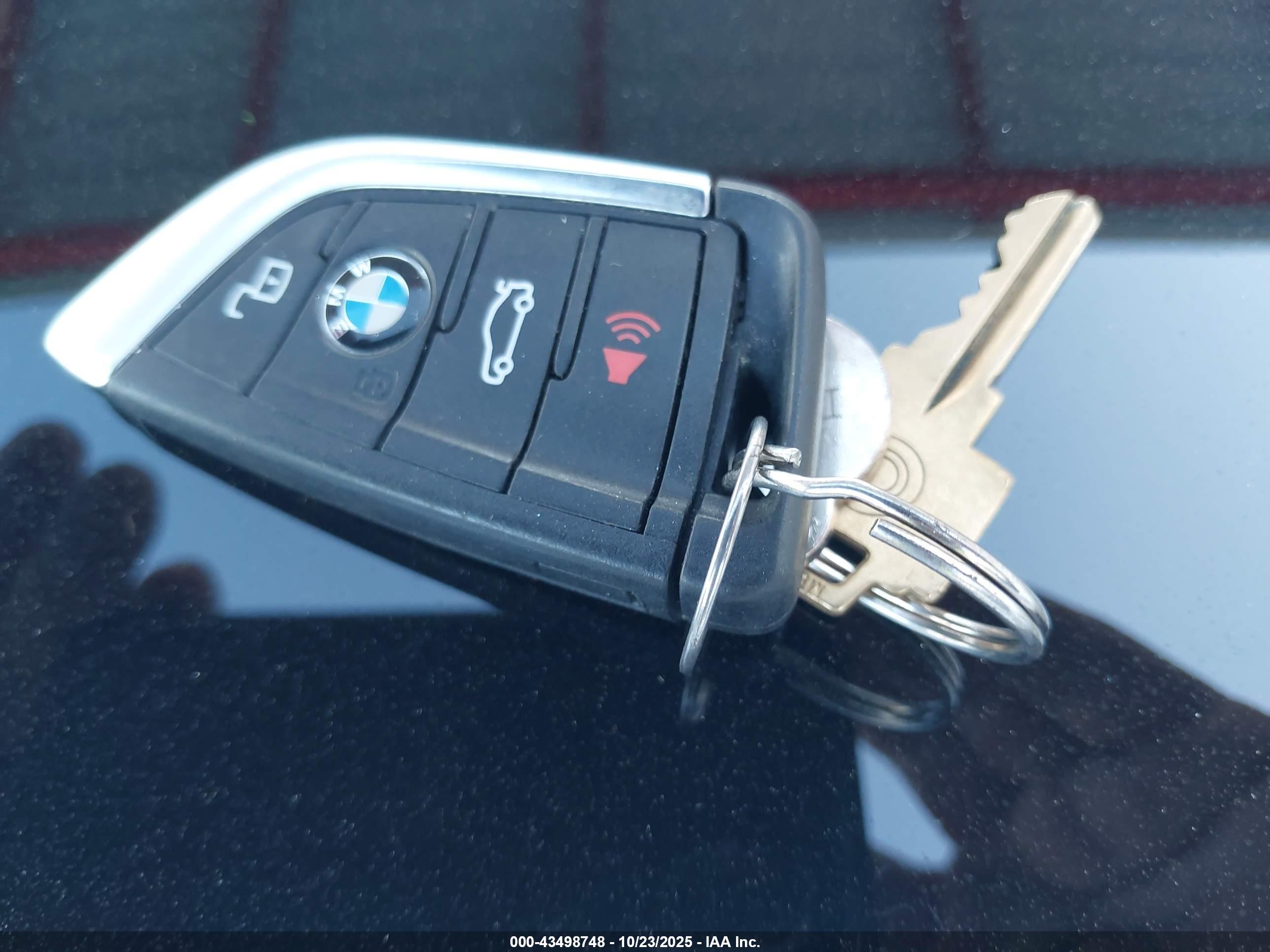 BMW 330I image 11