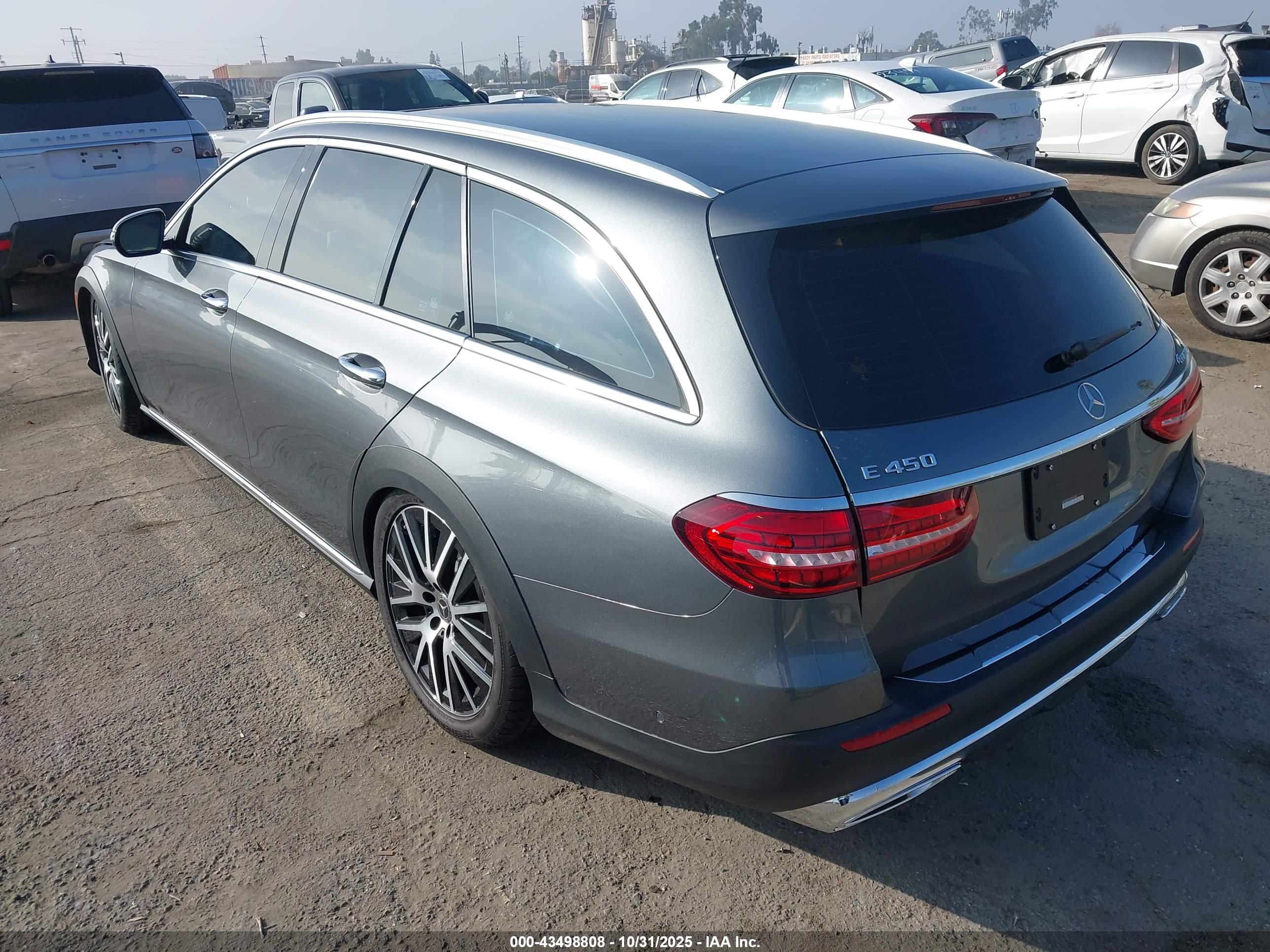 MERCEDES-BENZ E image 3