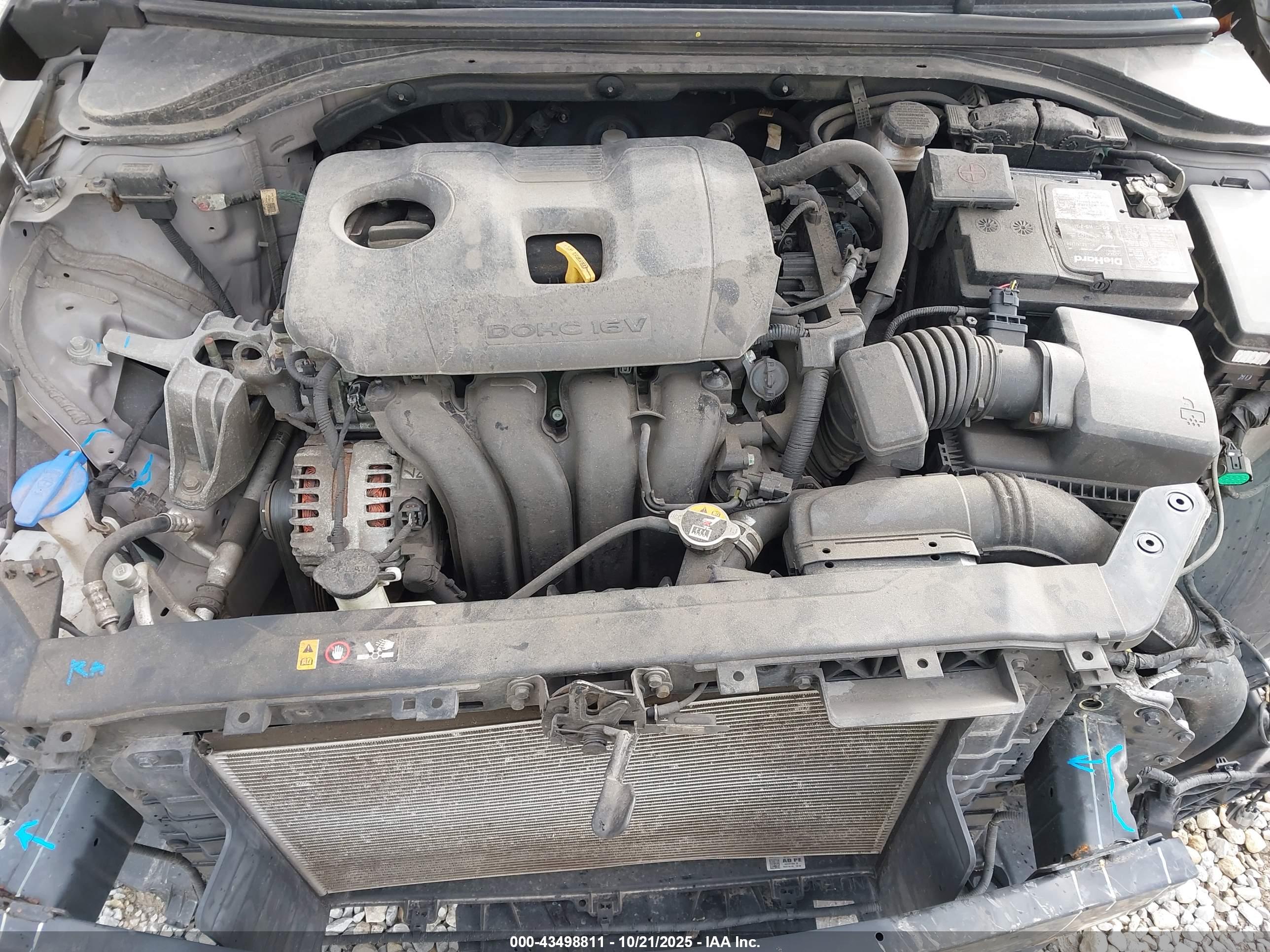 HYUNDAI ELANTRA image 10