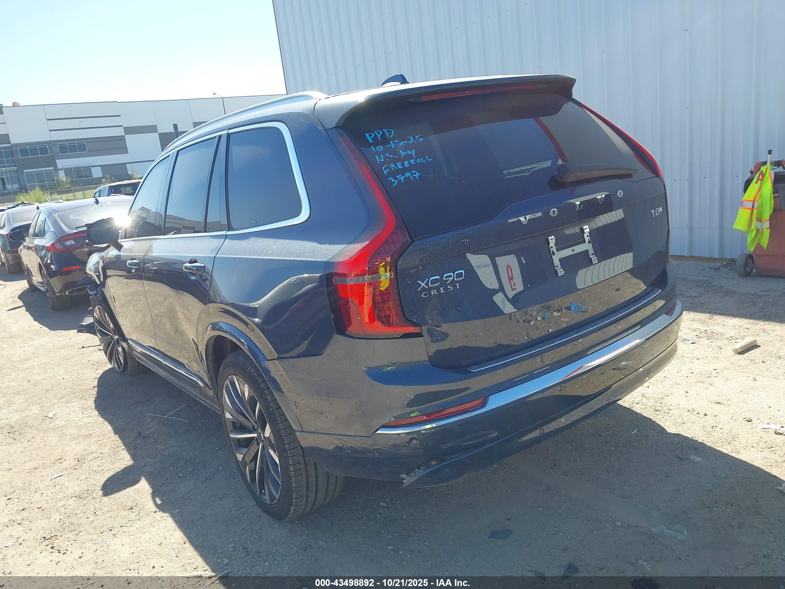 VOLVO XC90 image 3