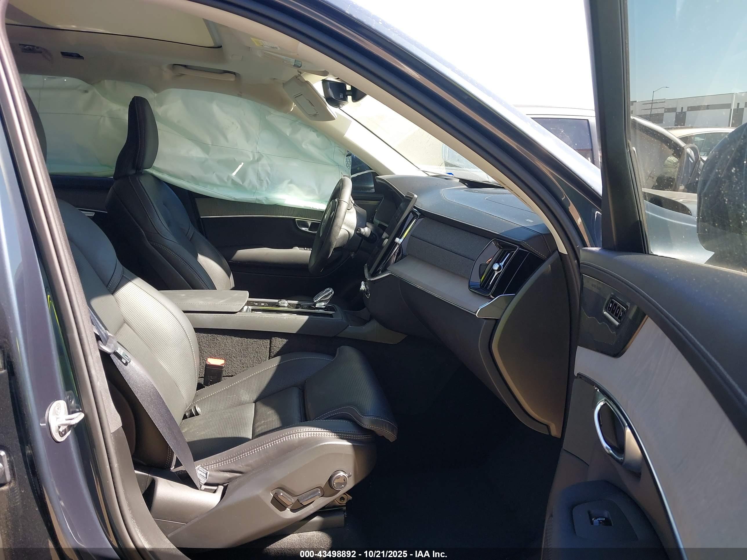 VOLVO XC90 image 5