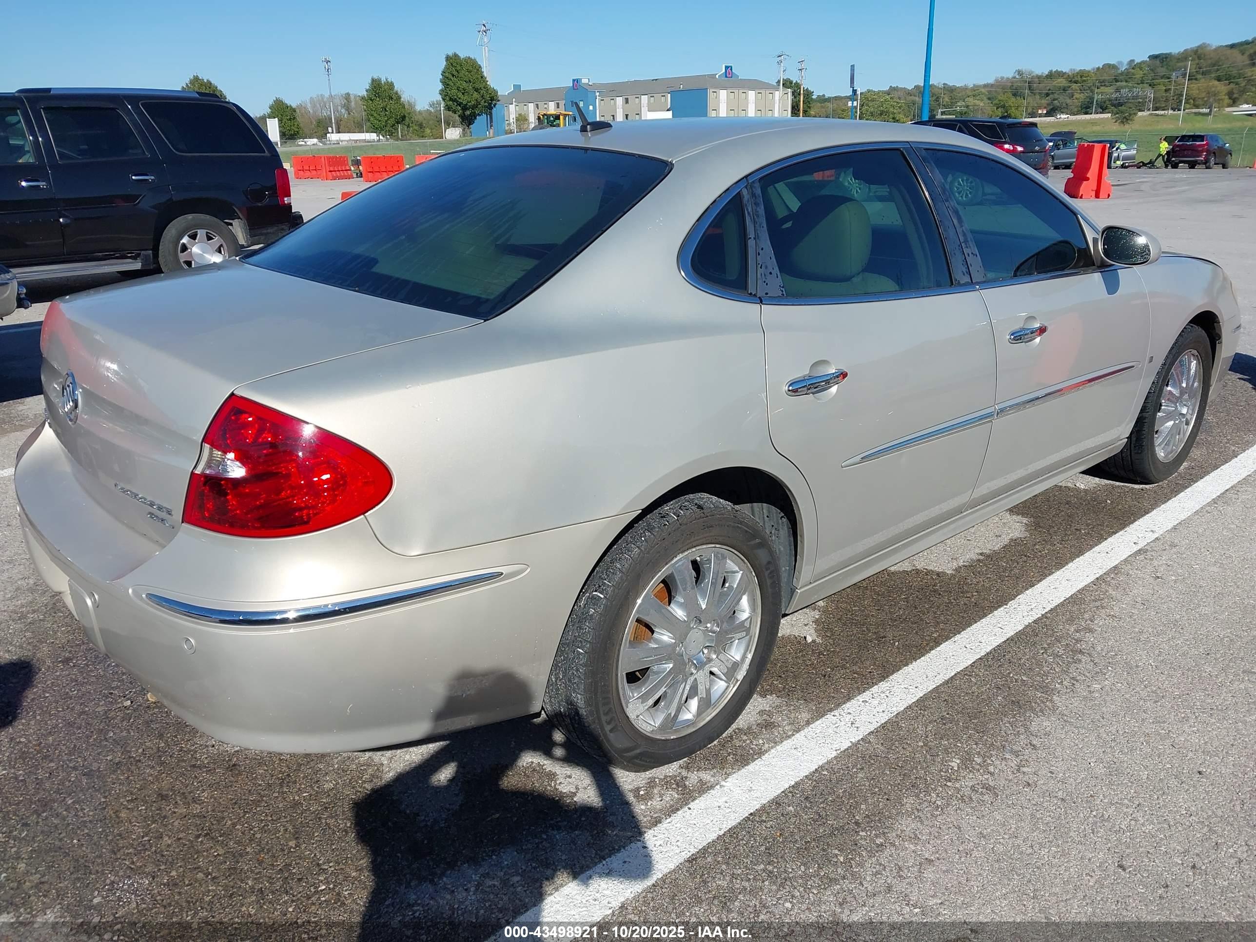 BUICK LACROSSE image 4