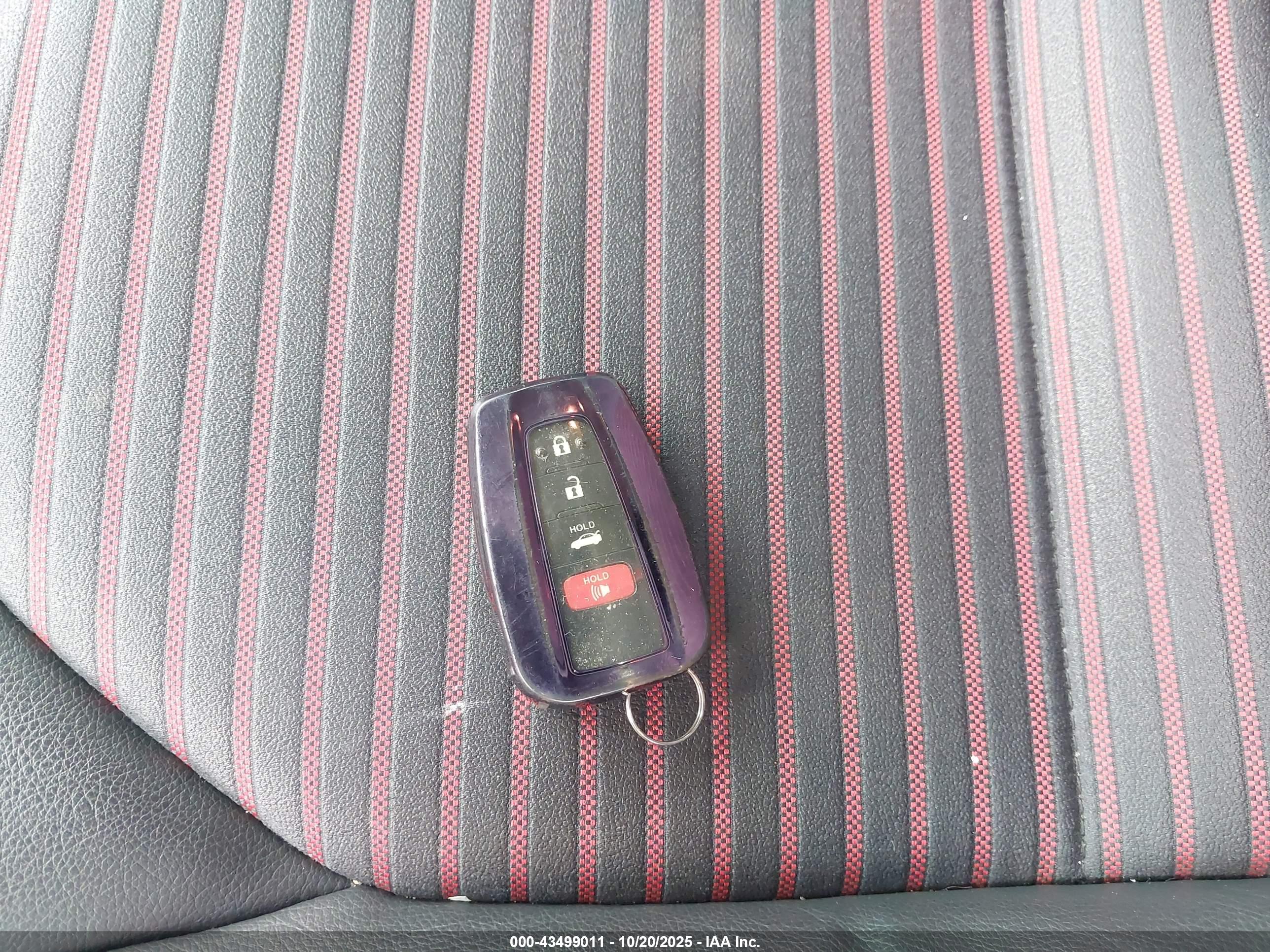 TOYOTA CAMRY image 11