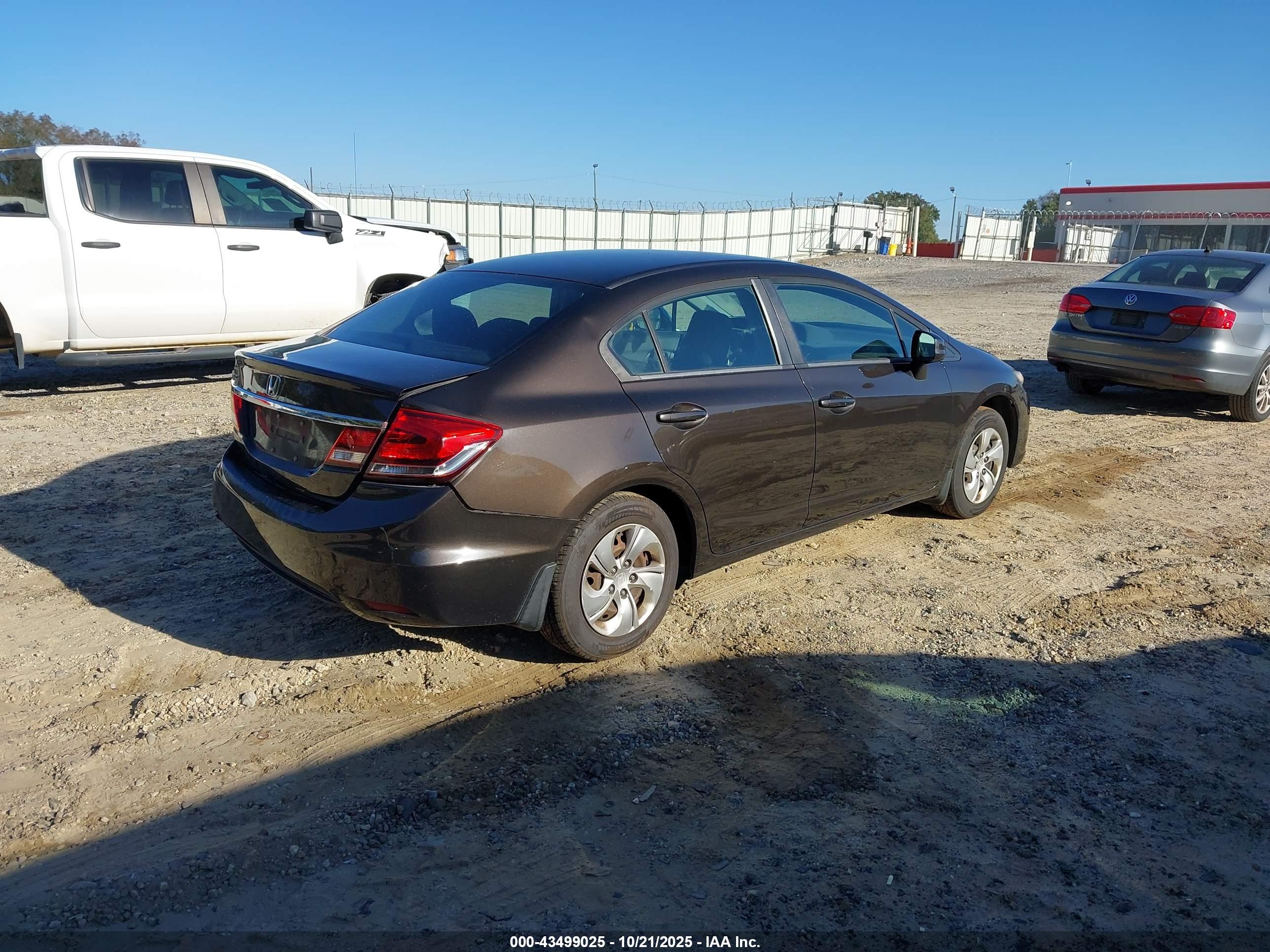 HONDA CIVIC image 4