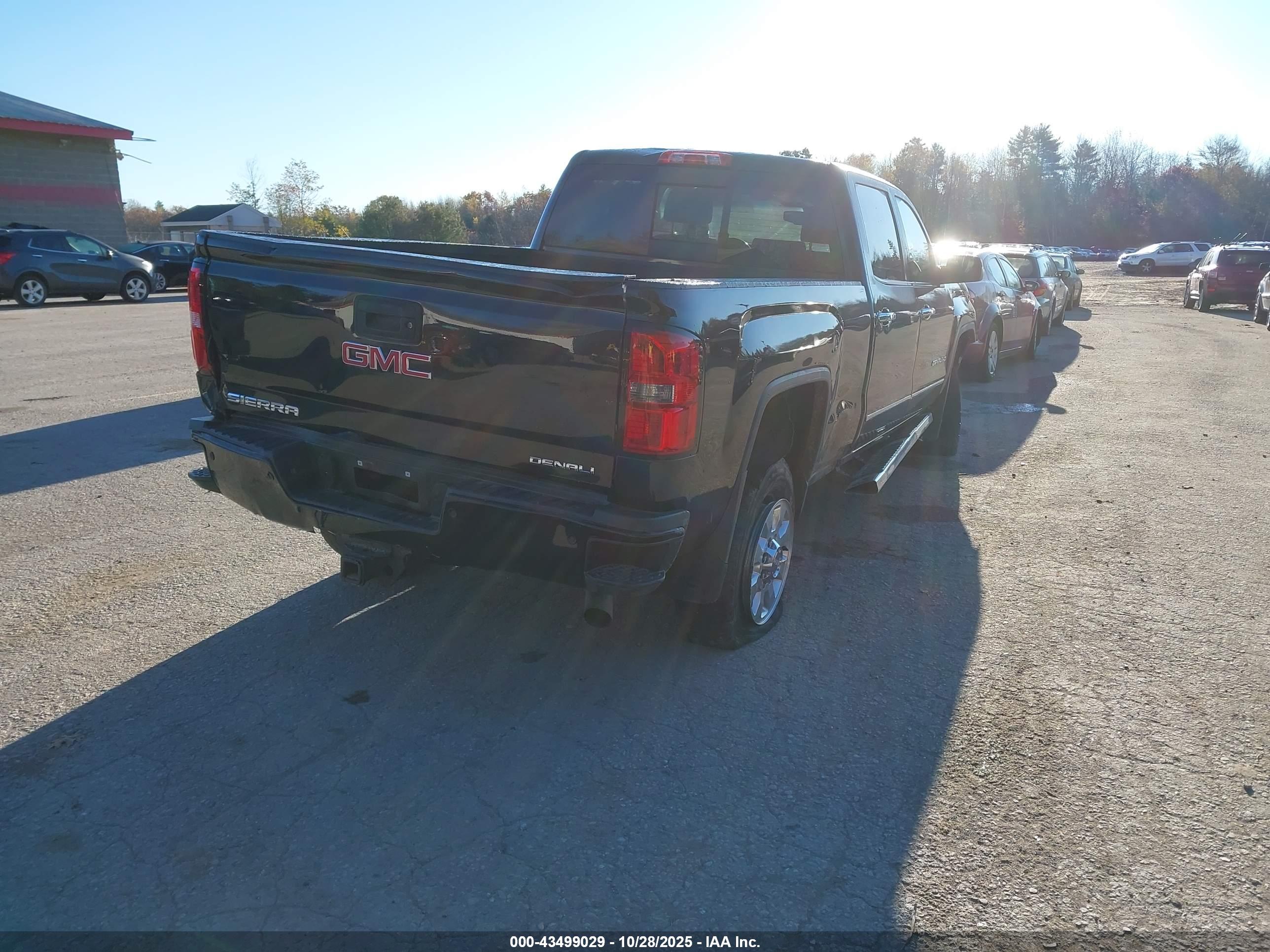 GMC SIERRA image 4