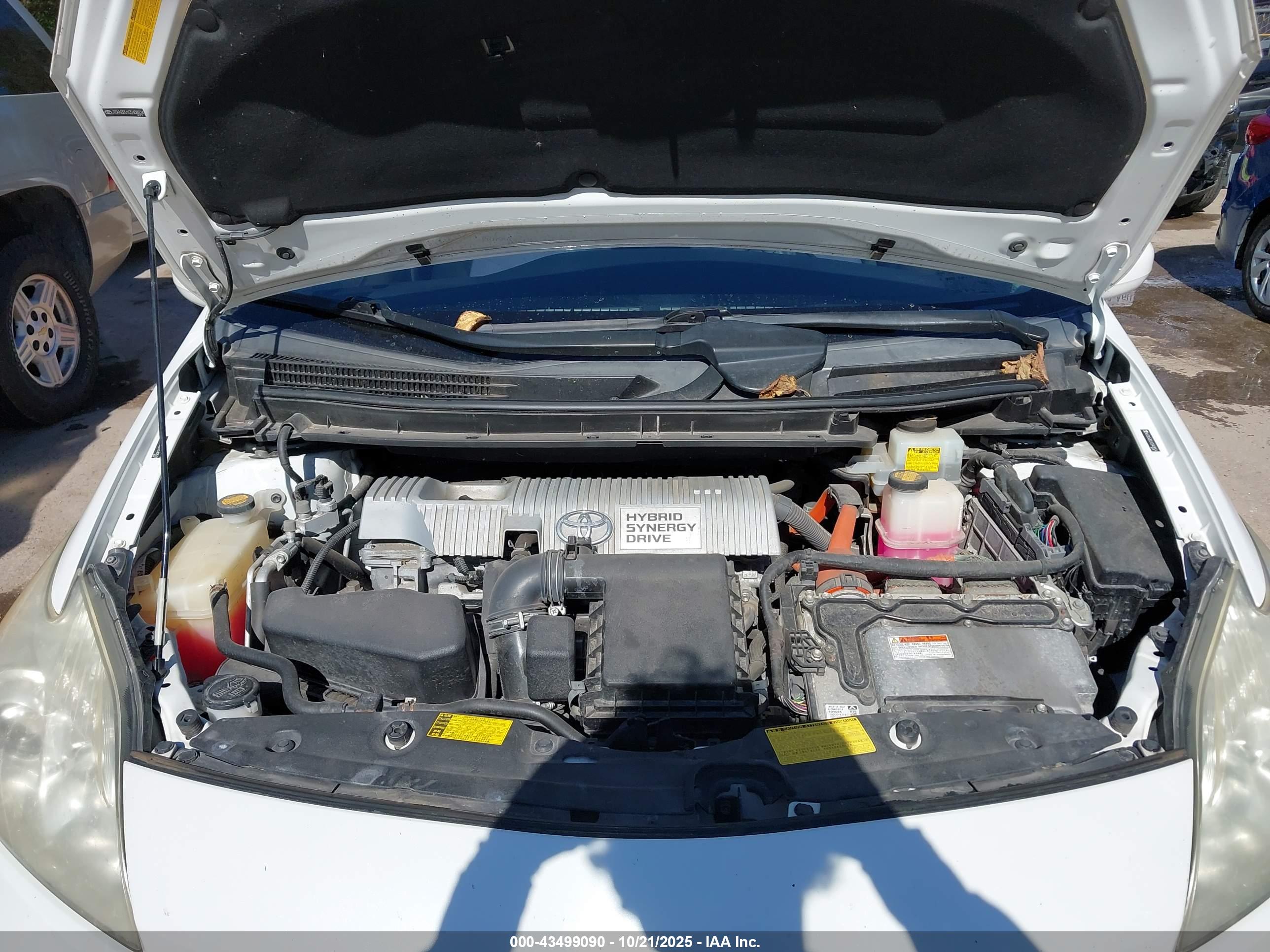TOYOTA PRIUS image 10