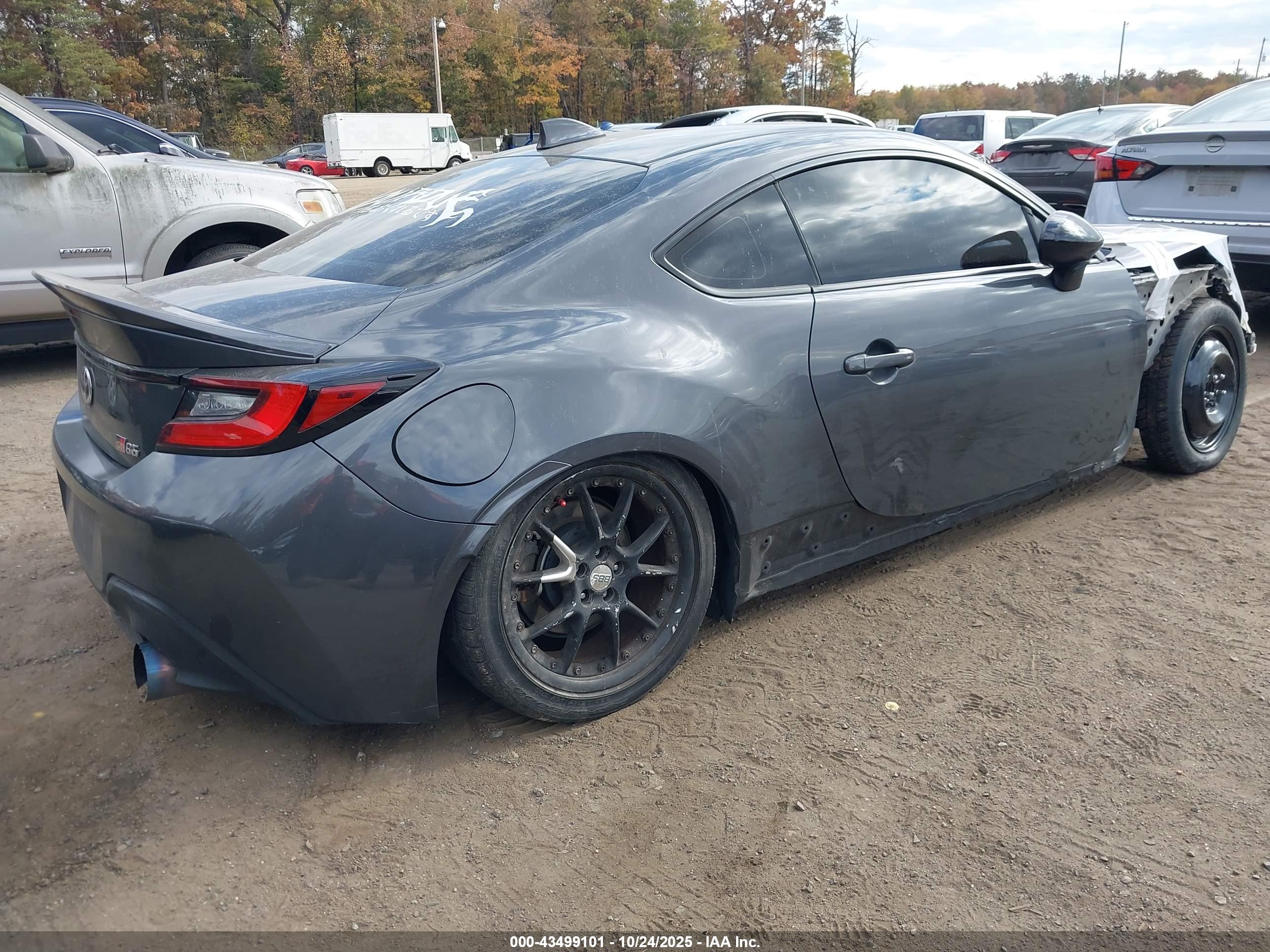 TOYOTA GR86 image 4