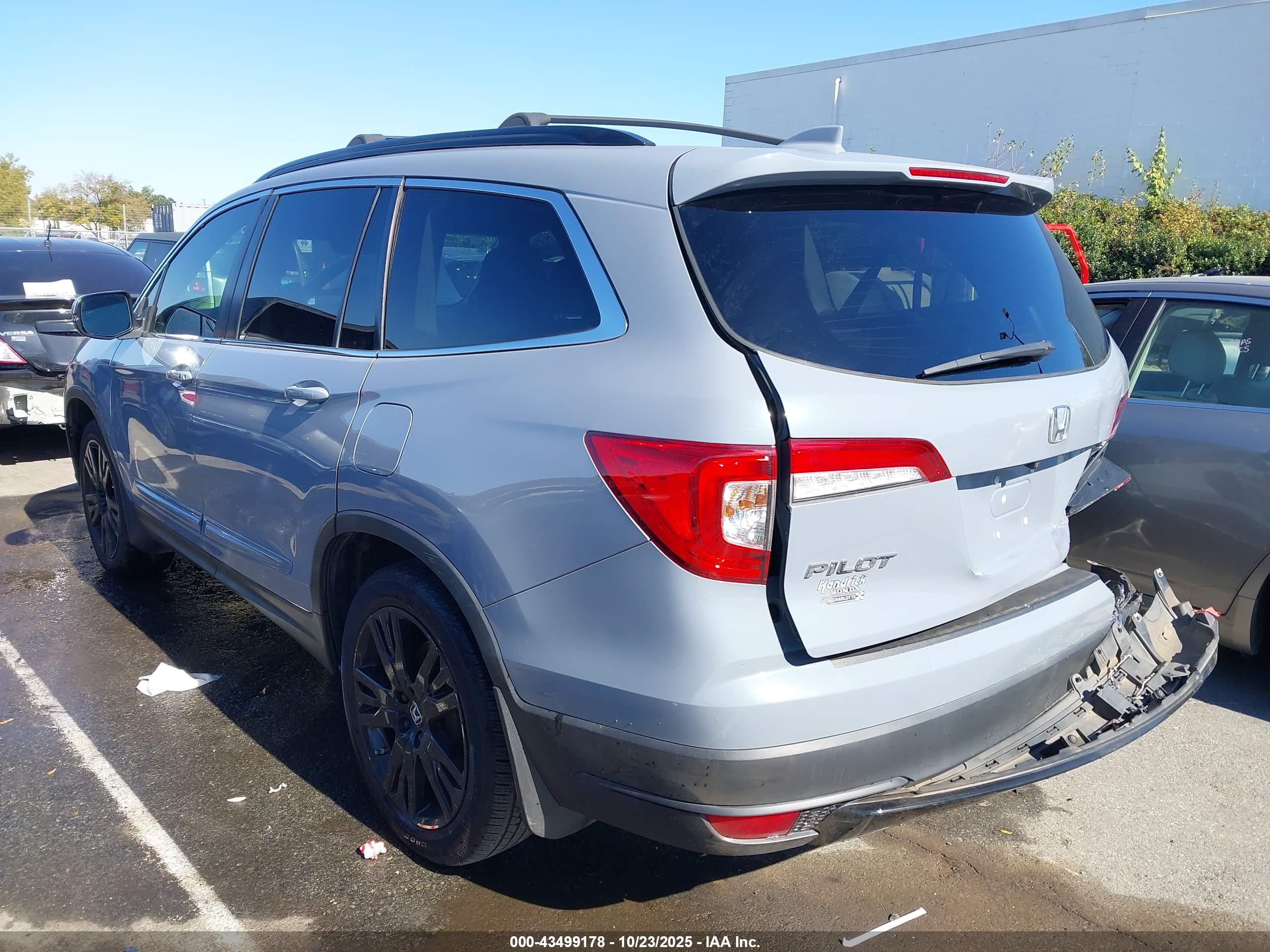HONDA PILOT image 3