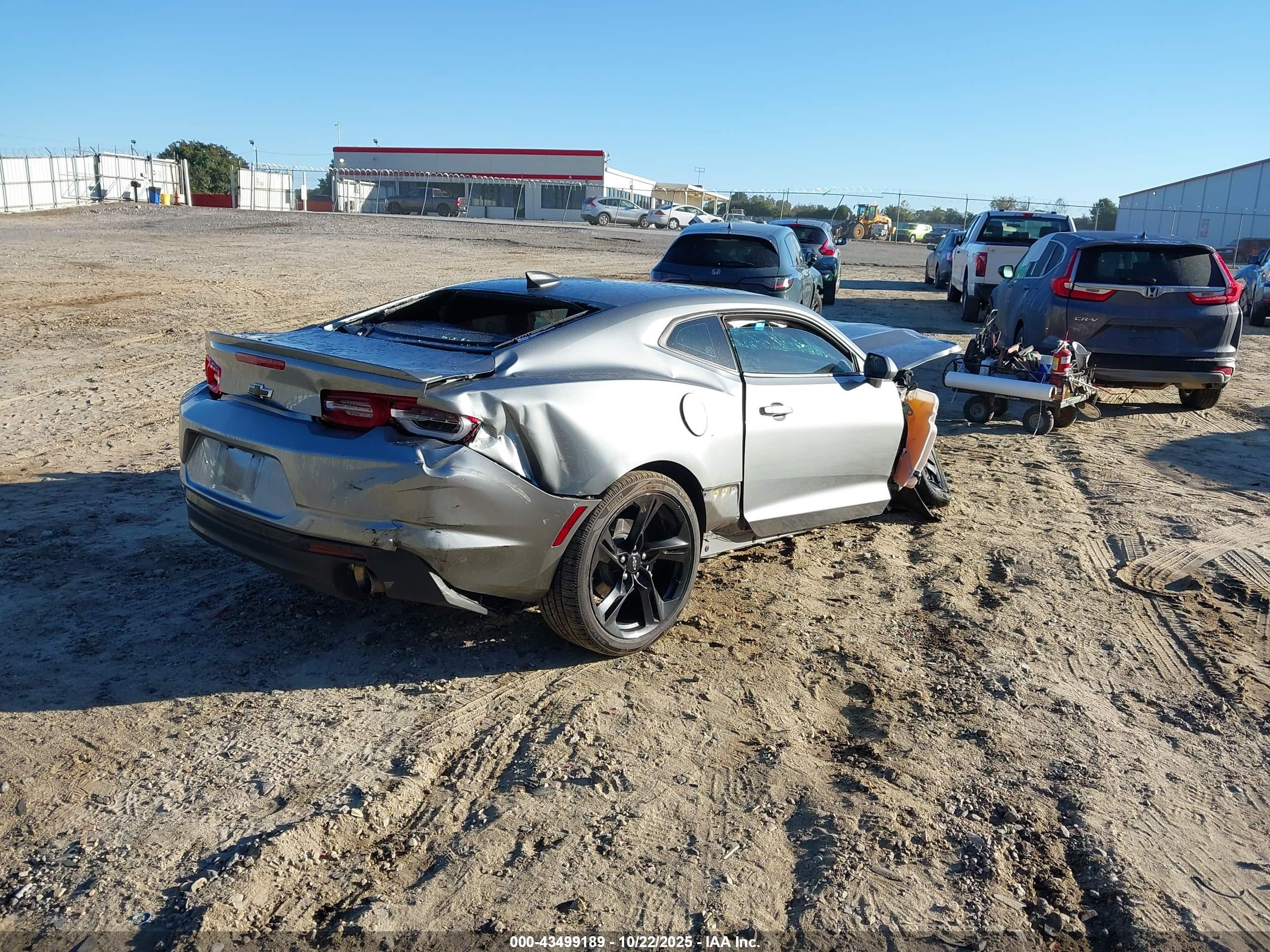 CHEVROLET CAMARO image 4