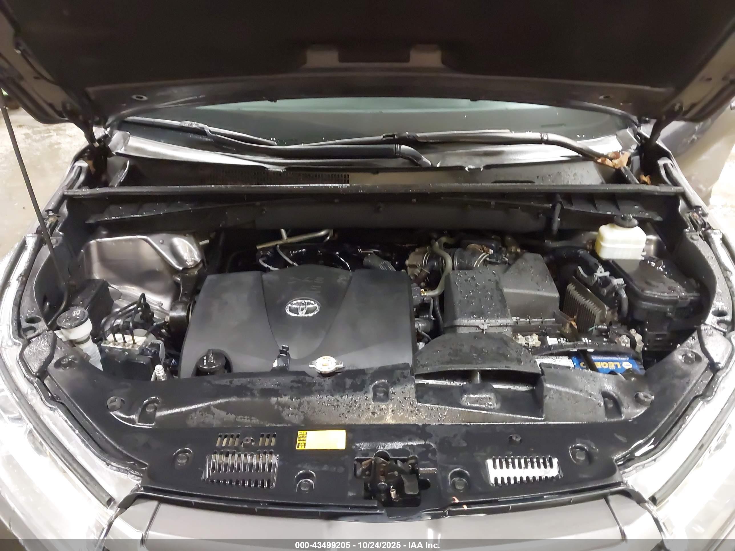 TOYOTA HIGHLANDER image 10