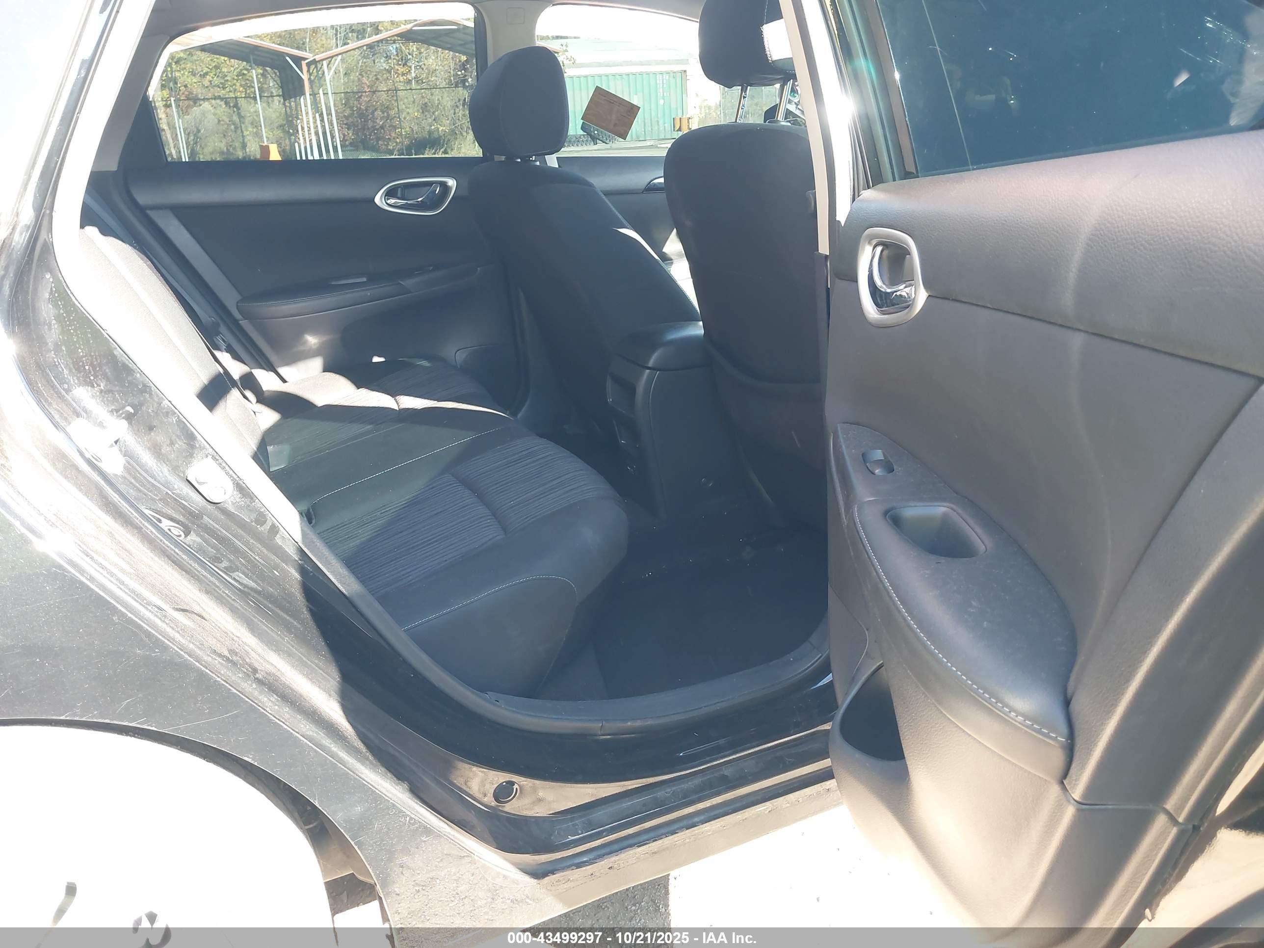 NISSAN SENTRA image 8