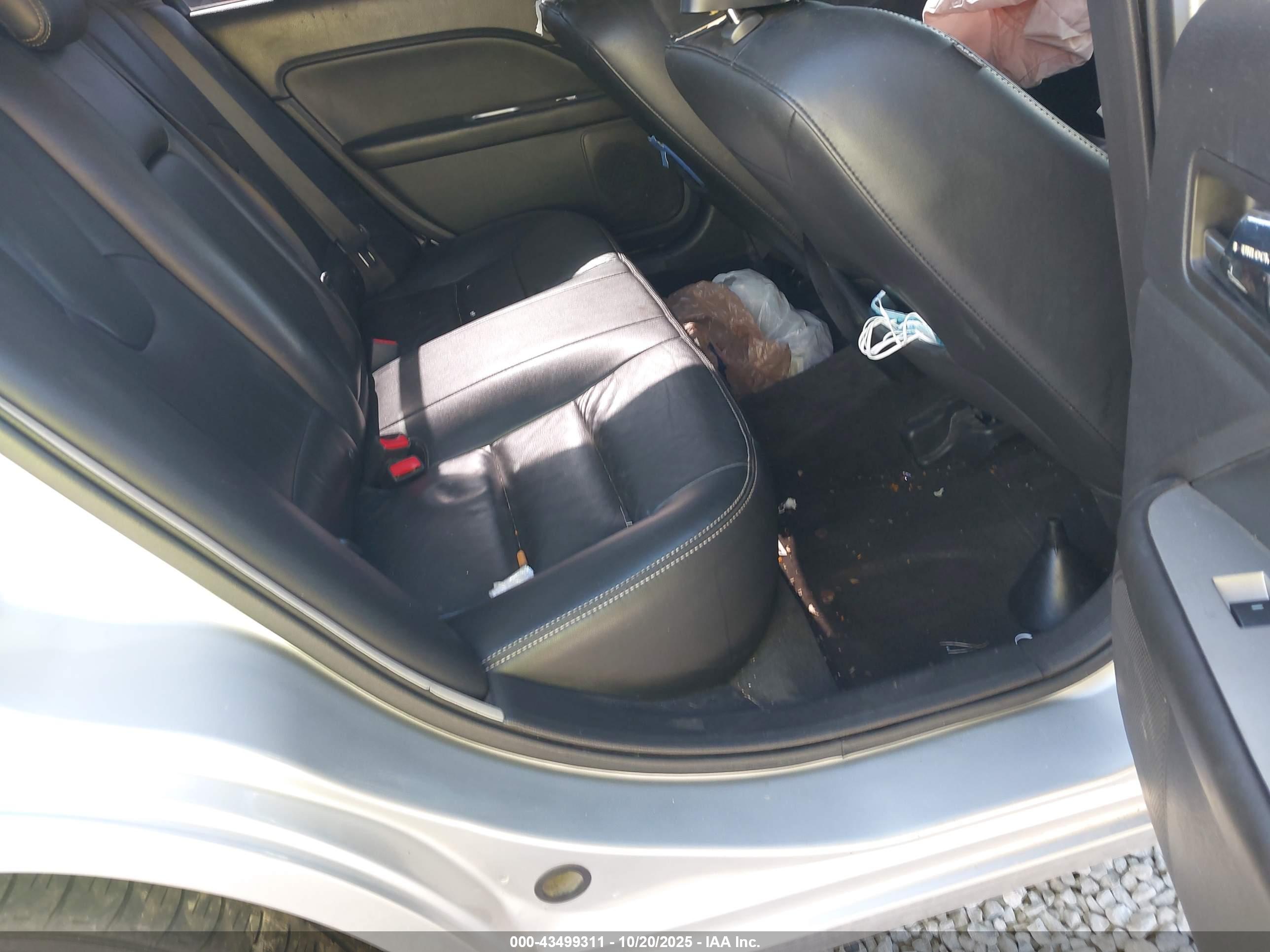 FORD FUSION image 8