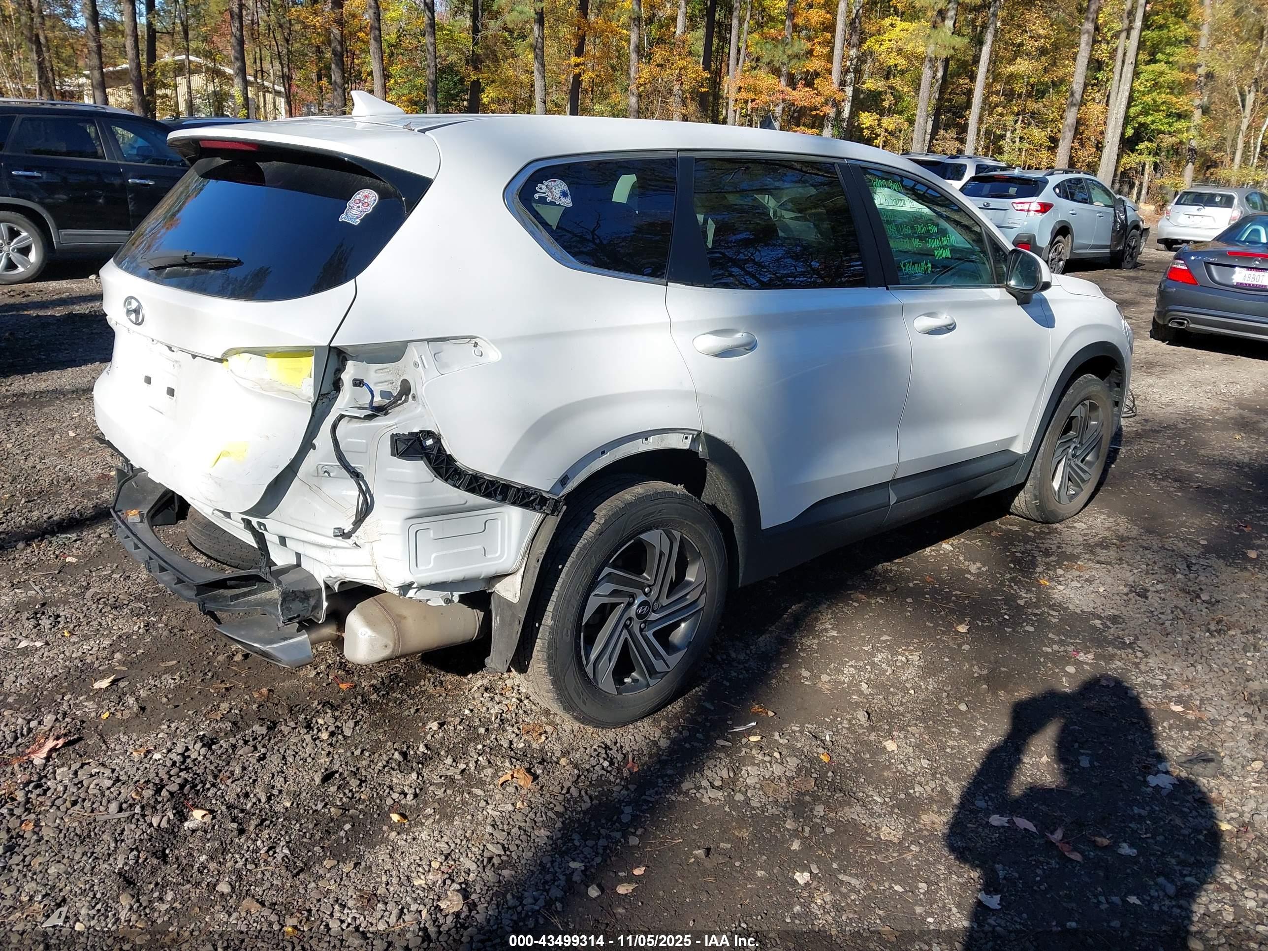 HYUNDAI SANTA image 4