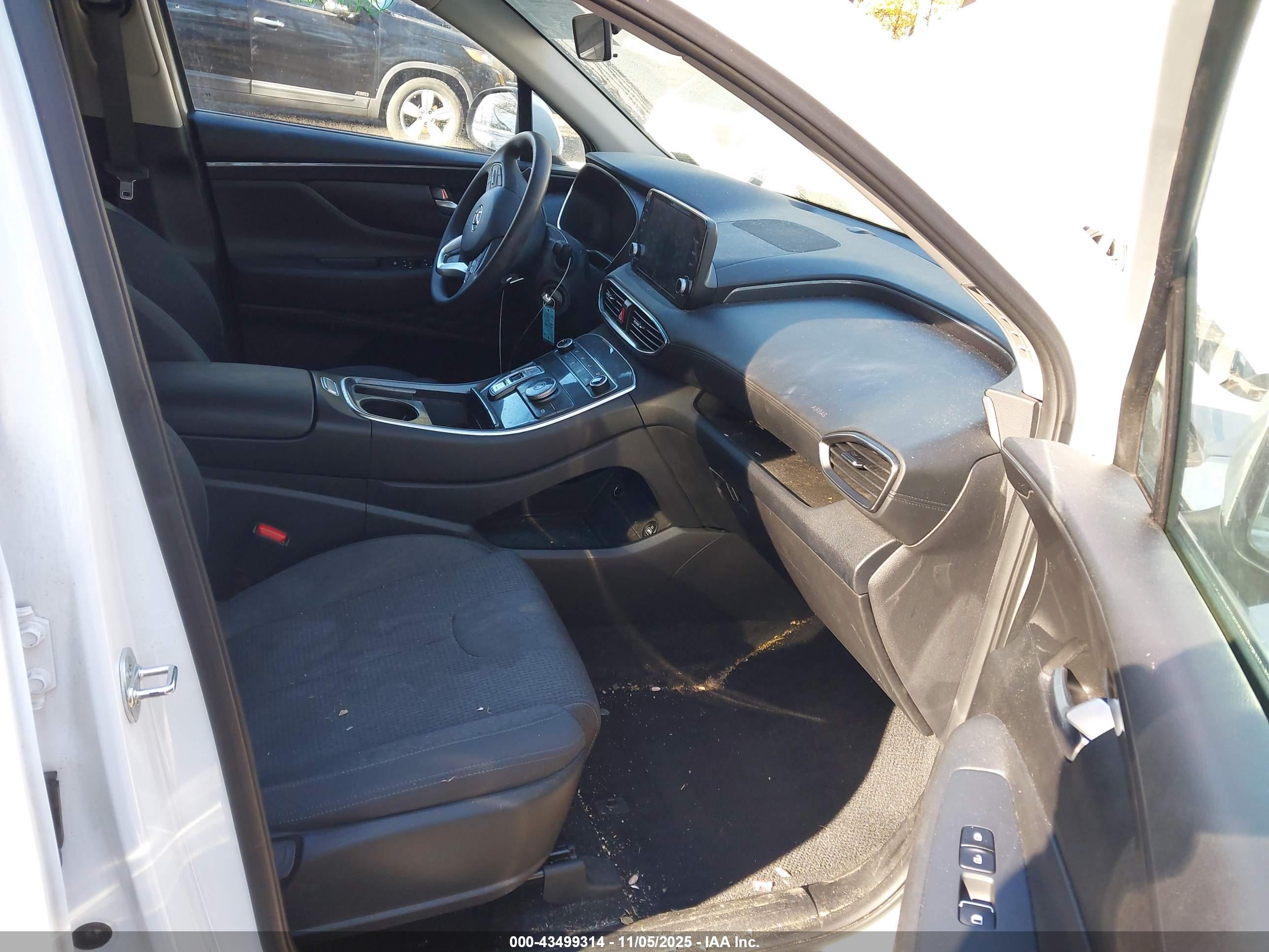 HYUNDAI SANTA image 5