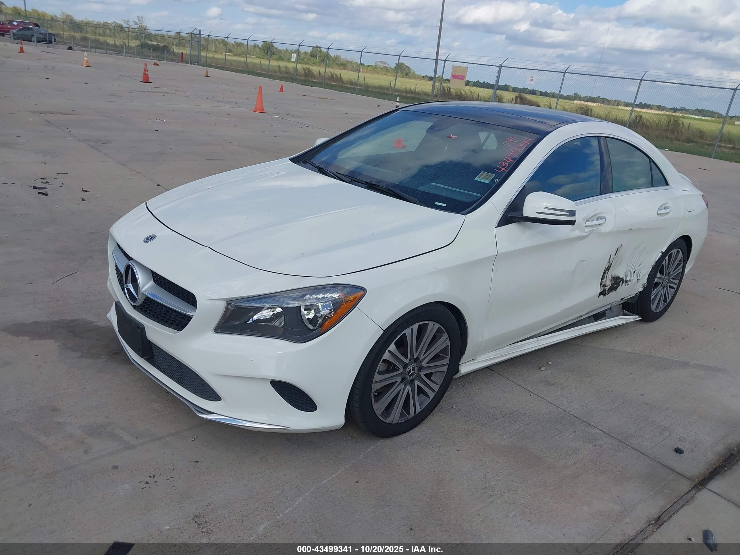 MERCEDES-BENZ CLA image 2