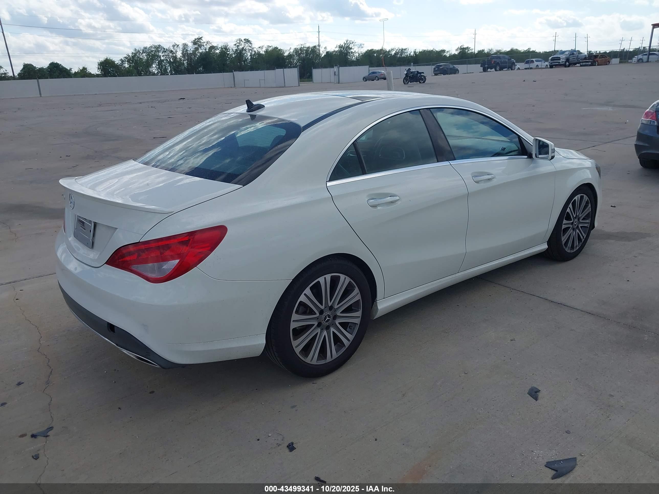 MERCEDES-BENZ CLA image 4