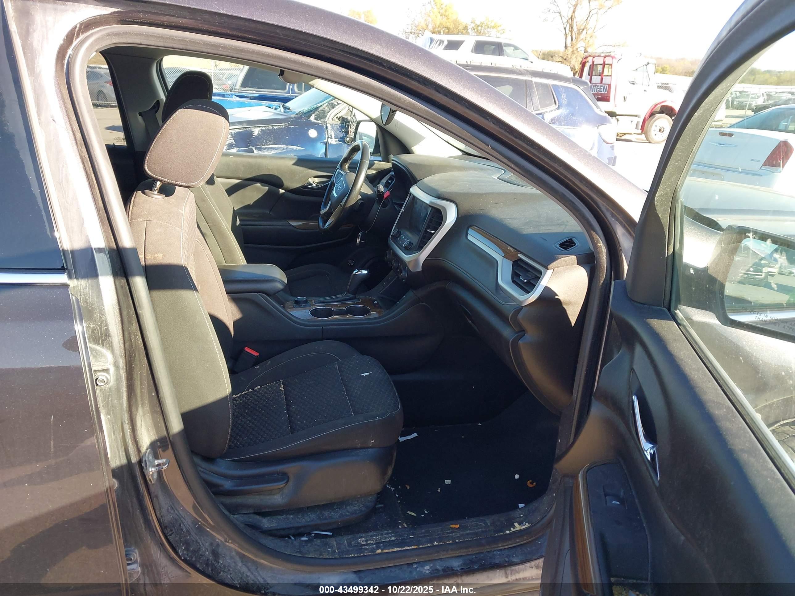GMC ACADIA image 5