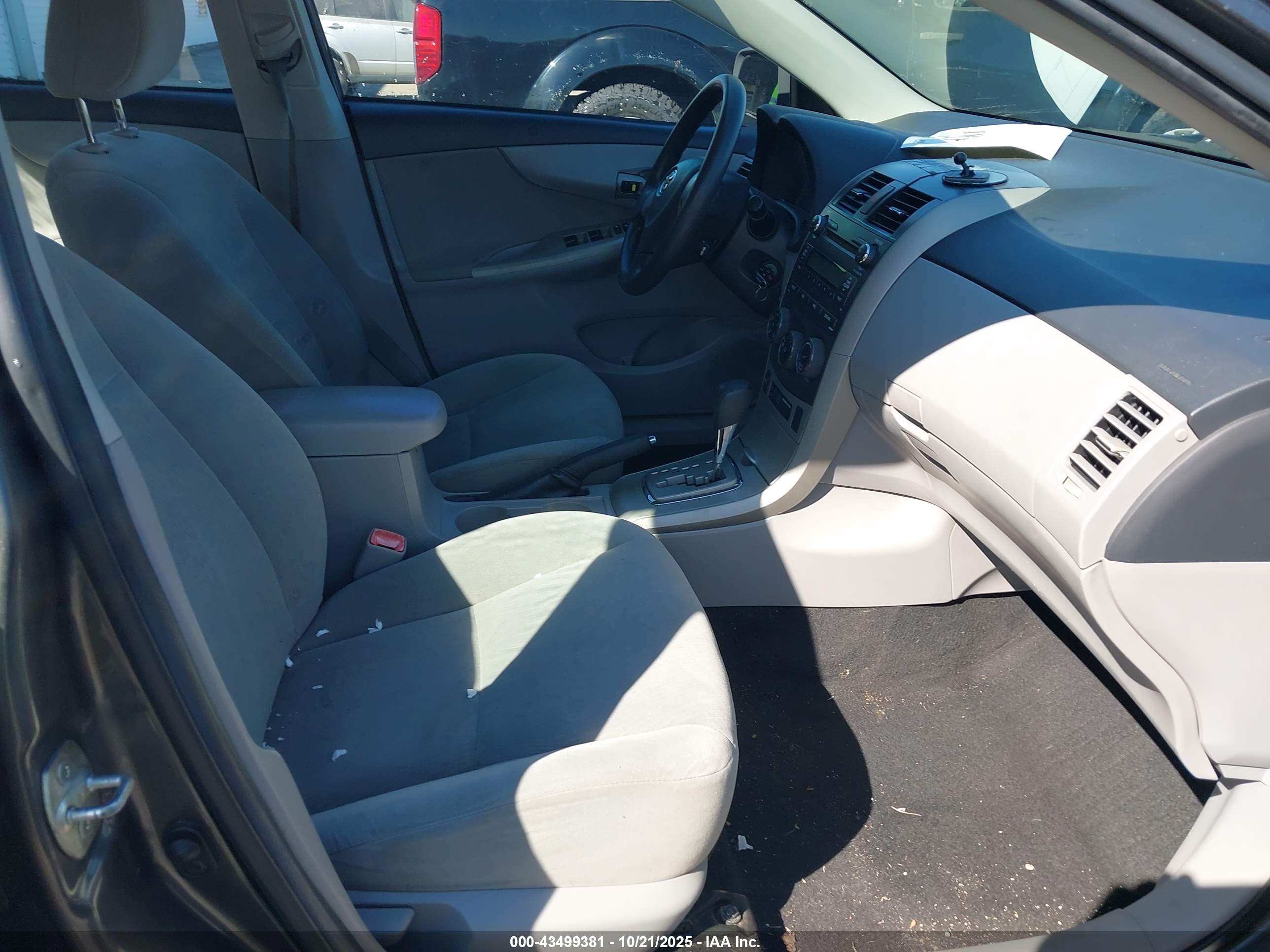 TOYOTA COROLLA image 5