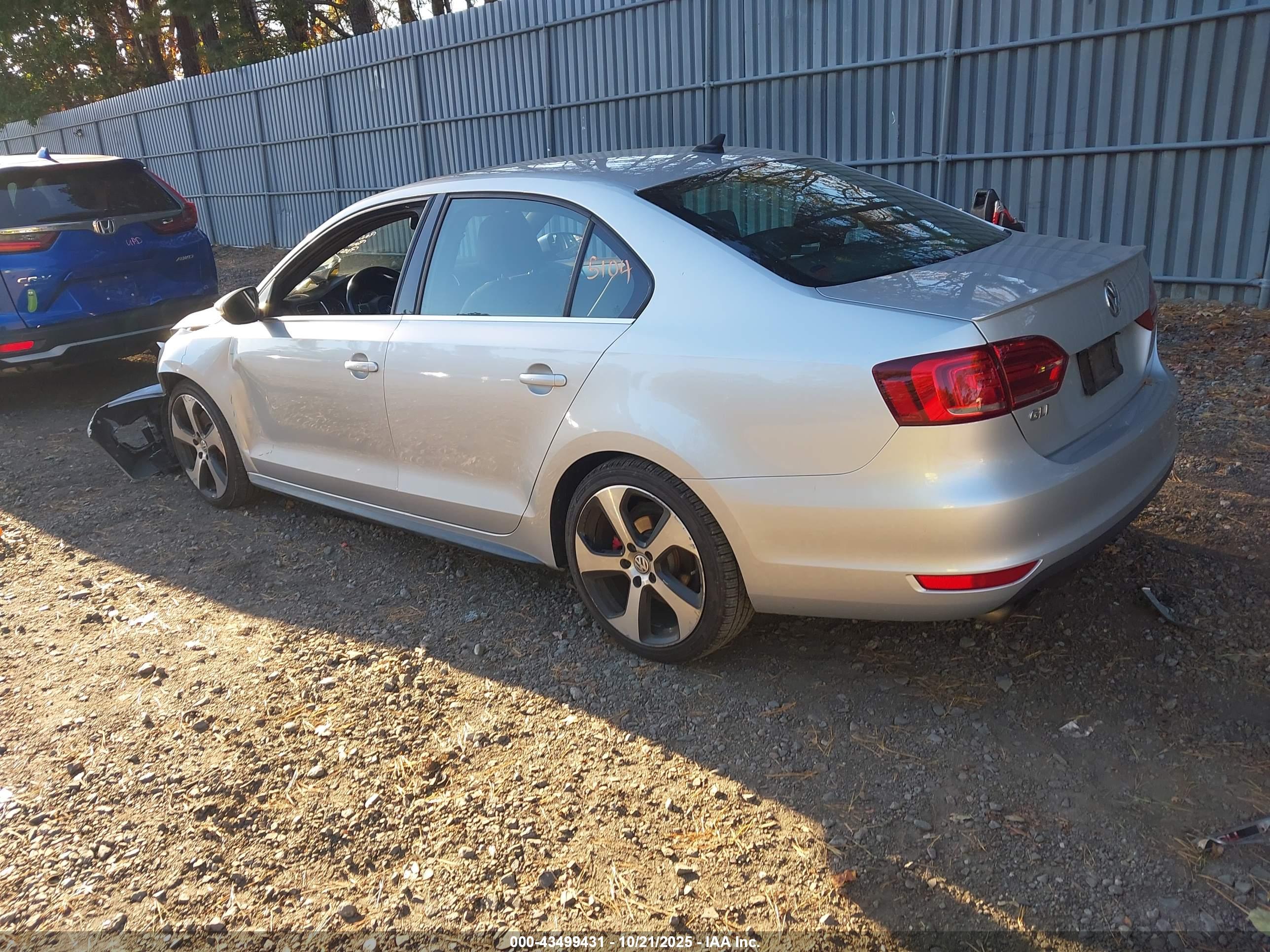 VOLKSWAGEN JETTA image 3