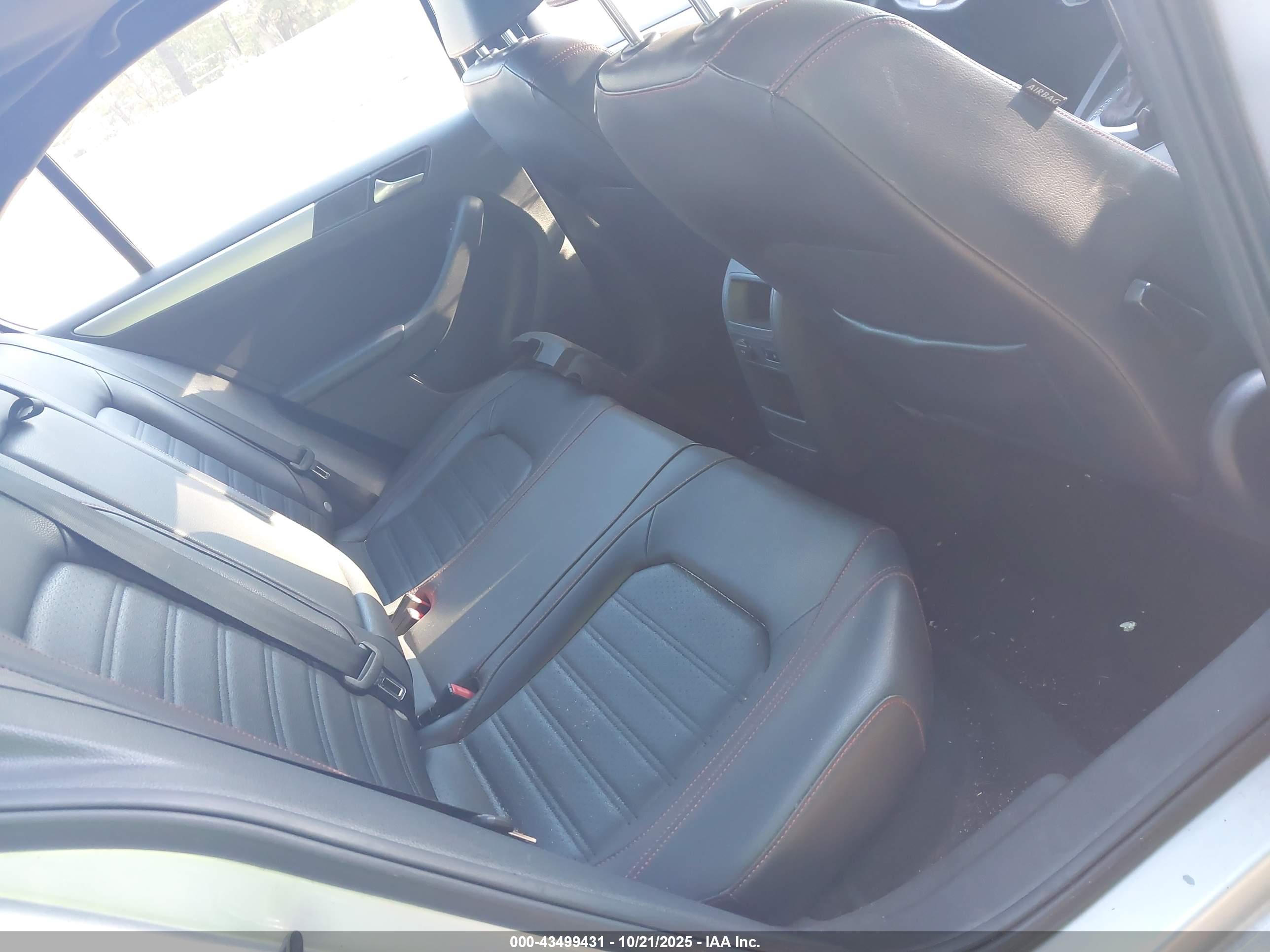 VOLKSWAGEN JETTA image 8