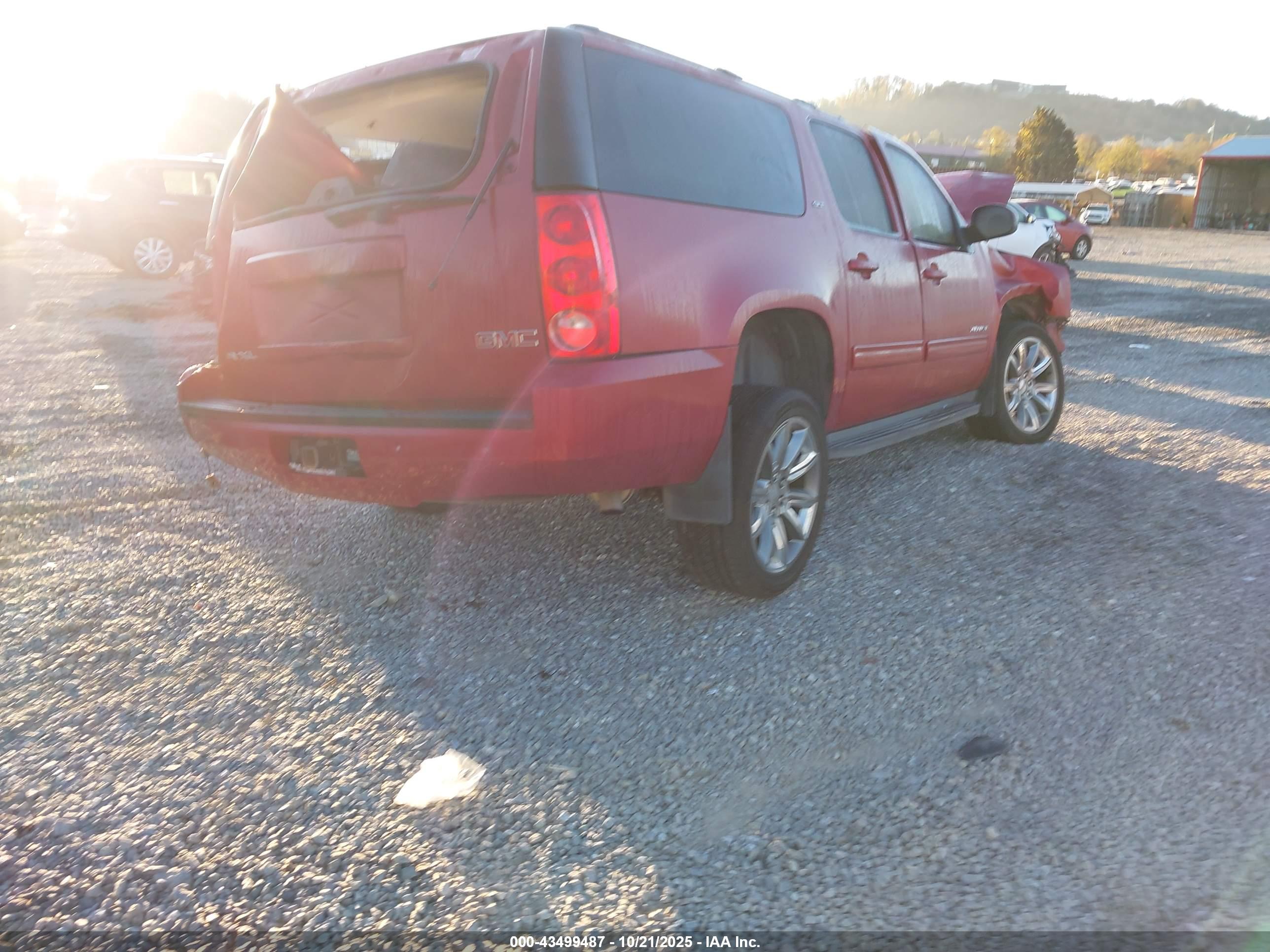 GMC YUKON image 4