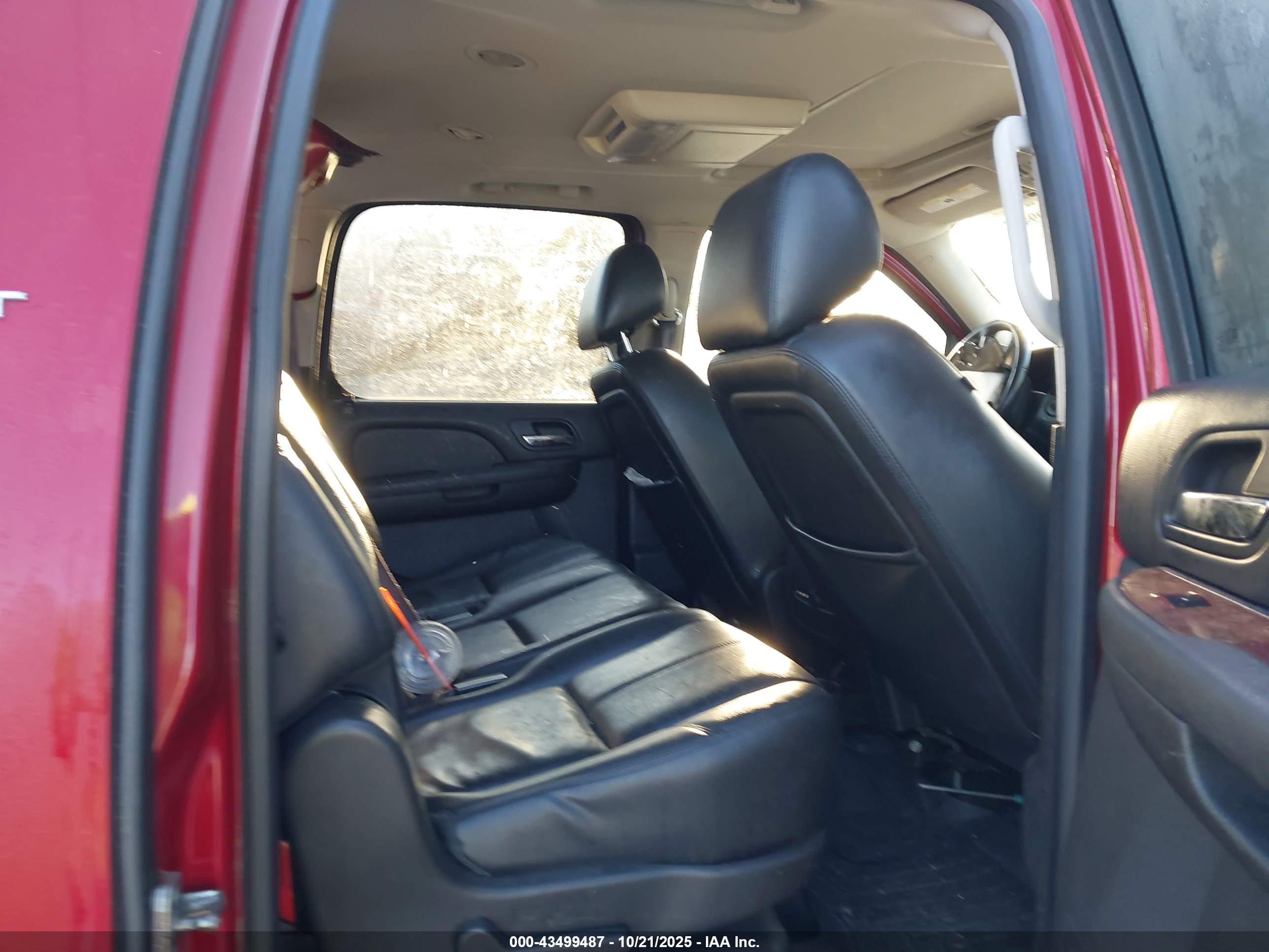 GMC YUKON image 8
