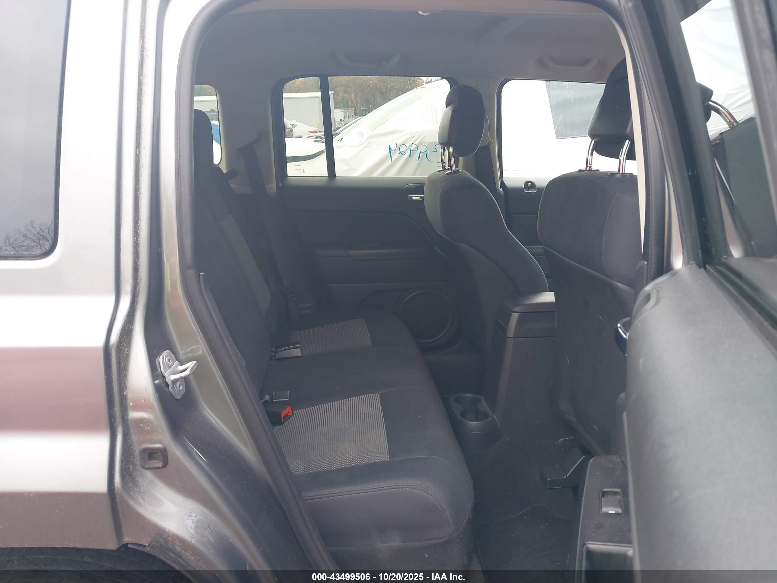JEEP PATRIOT image 8
