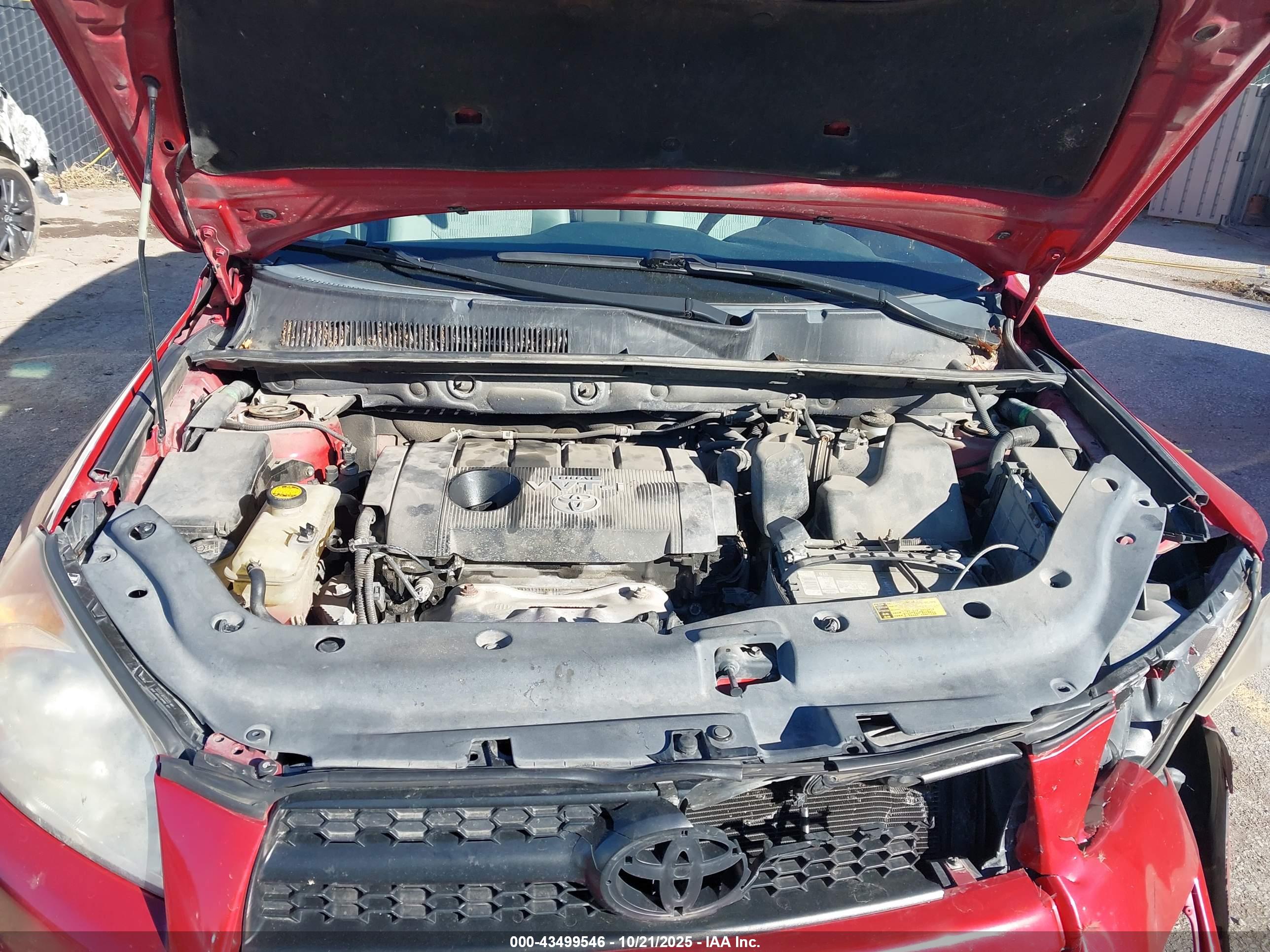 TOYOTA RAV4 image 10