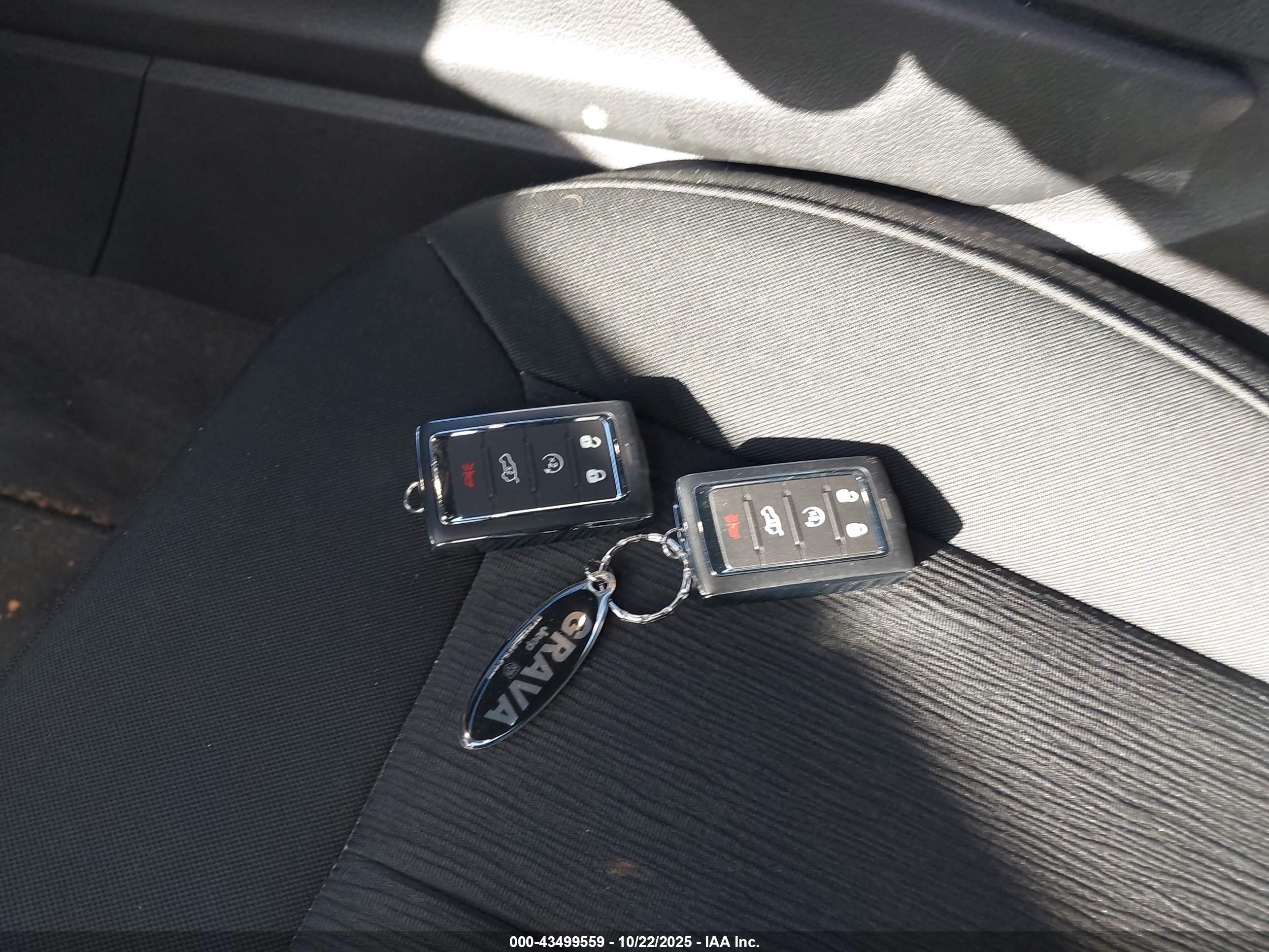 JEEP GRAND image 11