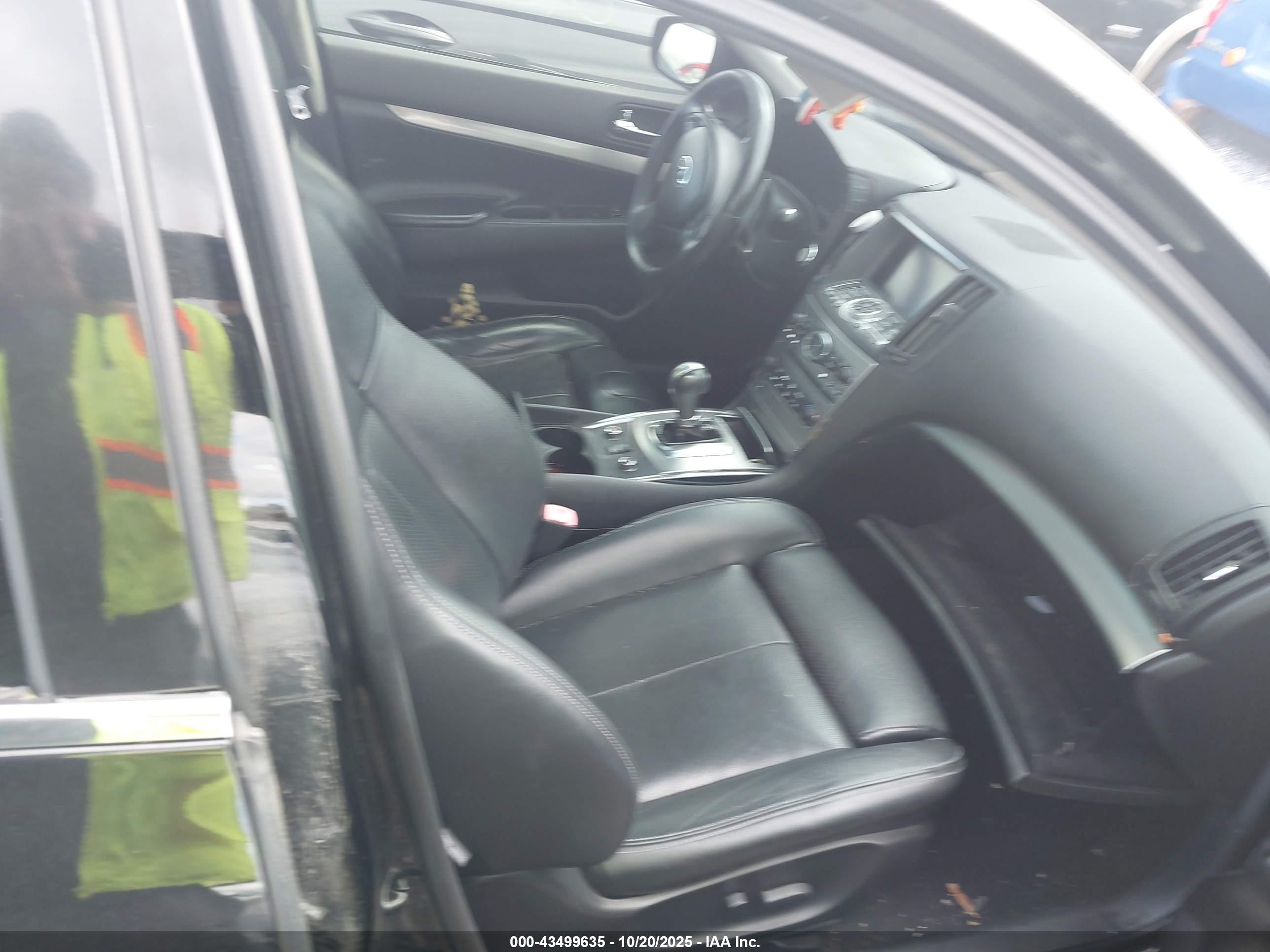 INFINITI G37 image 5