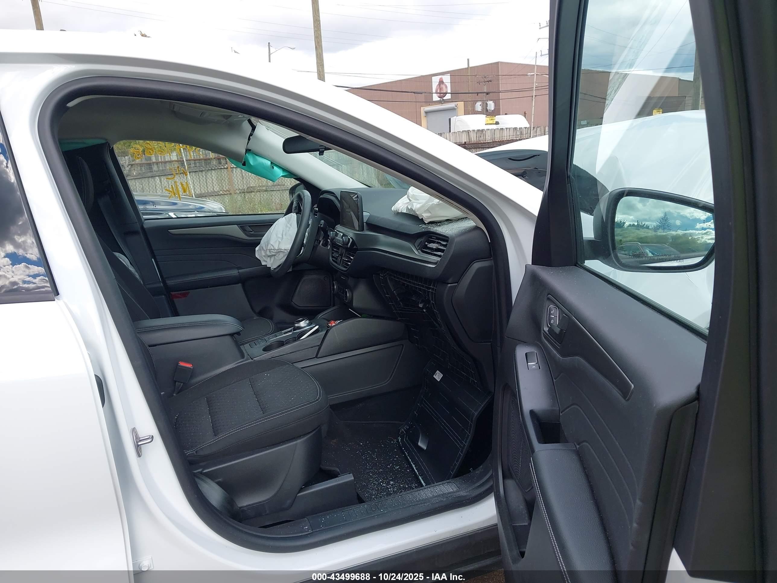 FORD ESCAPE image 5