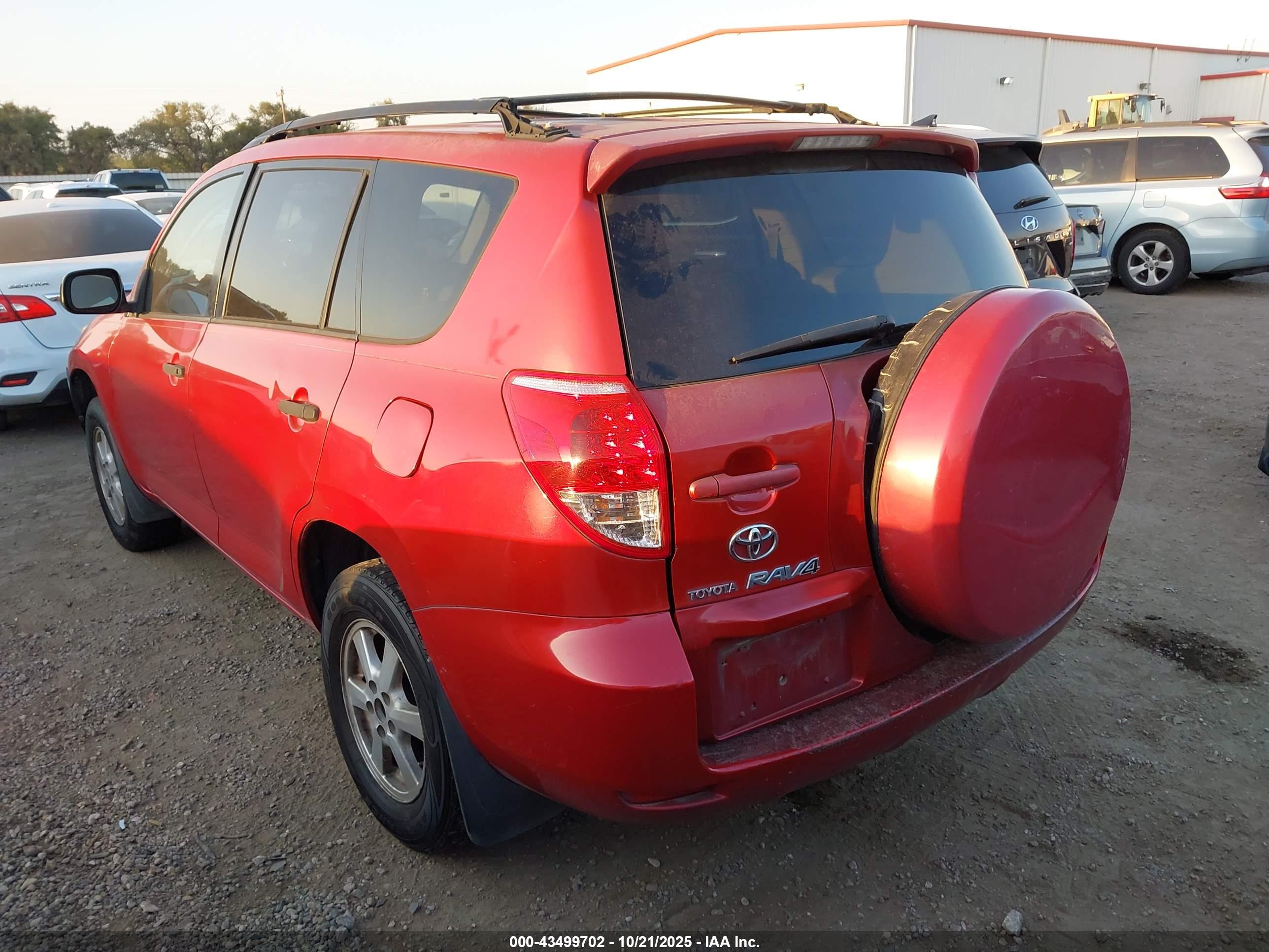TOYOTA RAV4 image 3