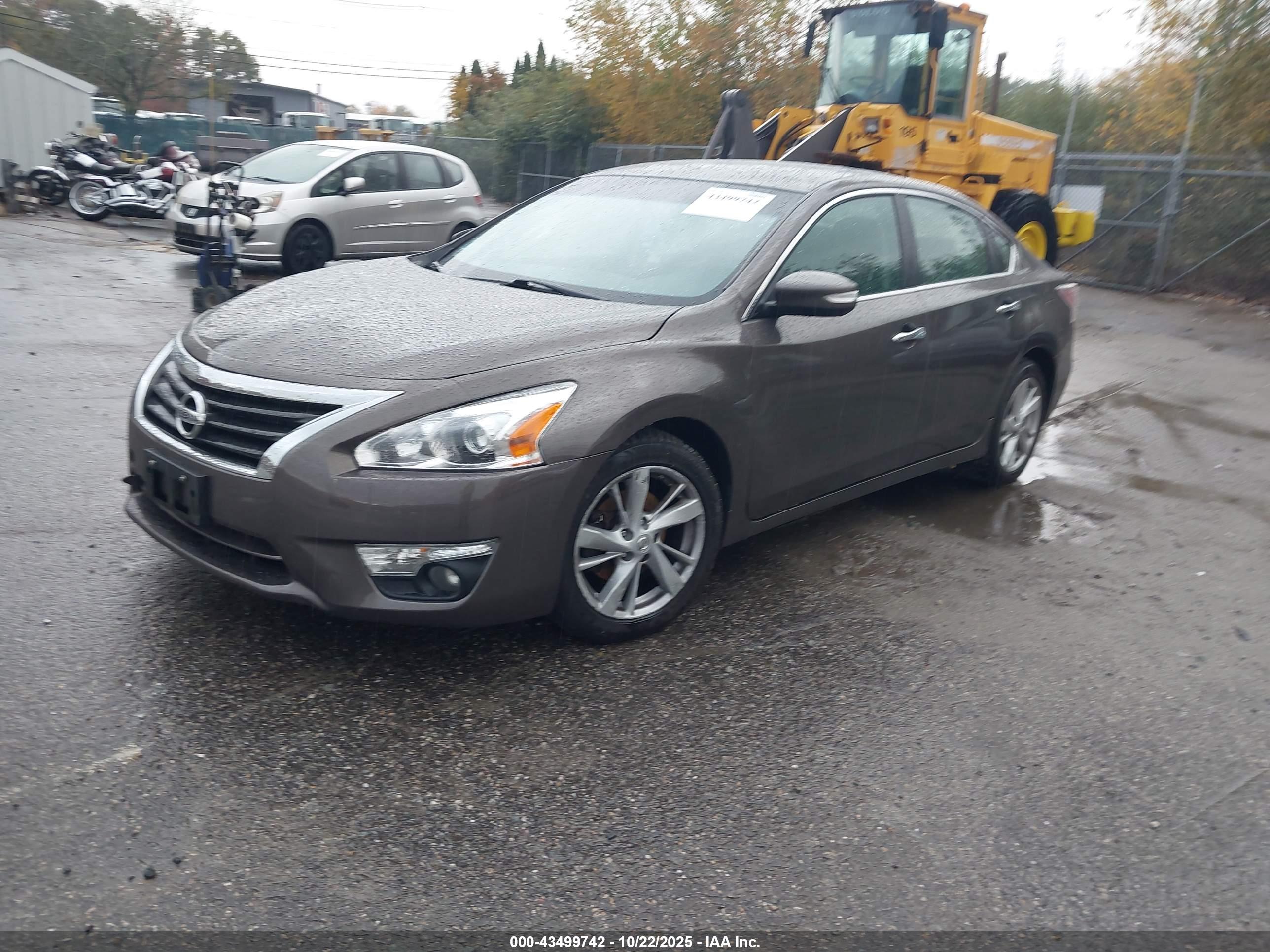 NISSAN ALTIMA image 2